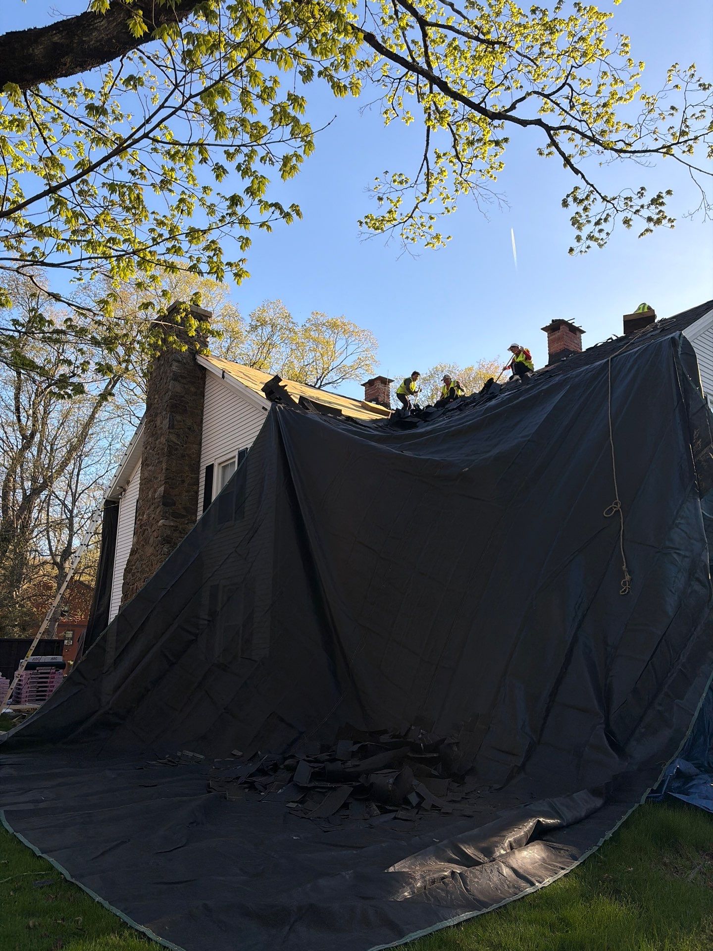 Owens Corning Duration: Williamsburg Gray in Winstead, Connecticut by Golden Shield Roofing