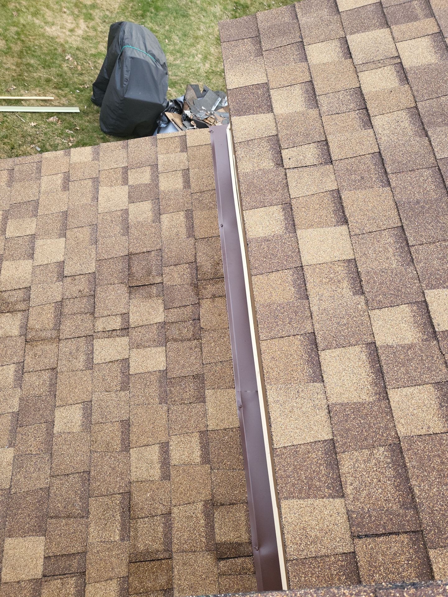 Atlas Pinnacle, Color: Morning Harvest, Drip Edge: Royal Brown by Eagle Eye Roofing