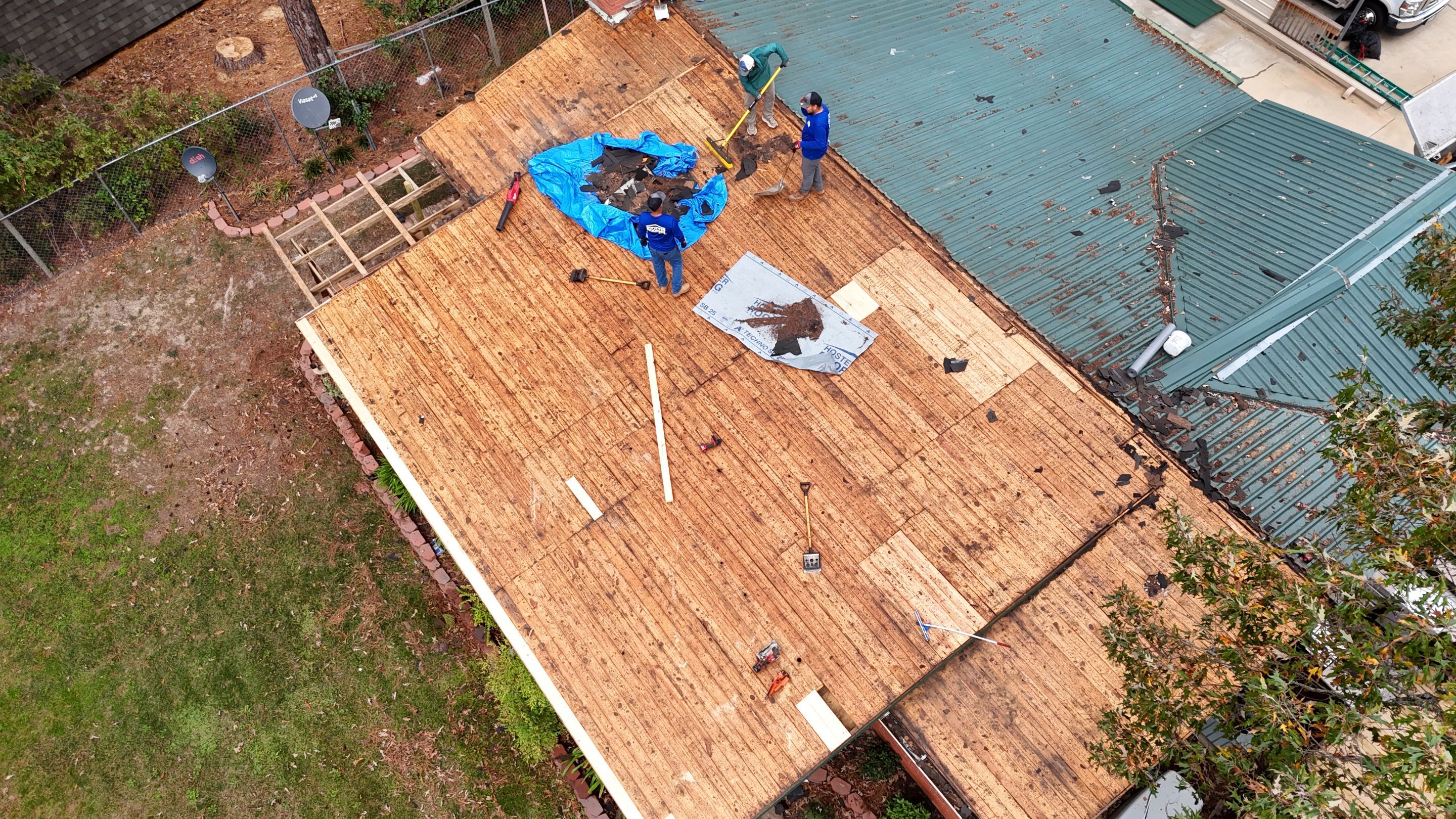 Residential Metal Roof Replacement using 26 Gauge Colored Panels by Hostetler Roofing