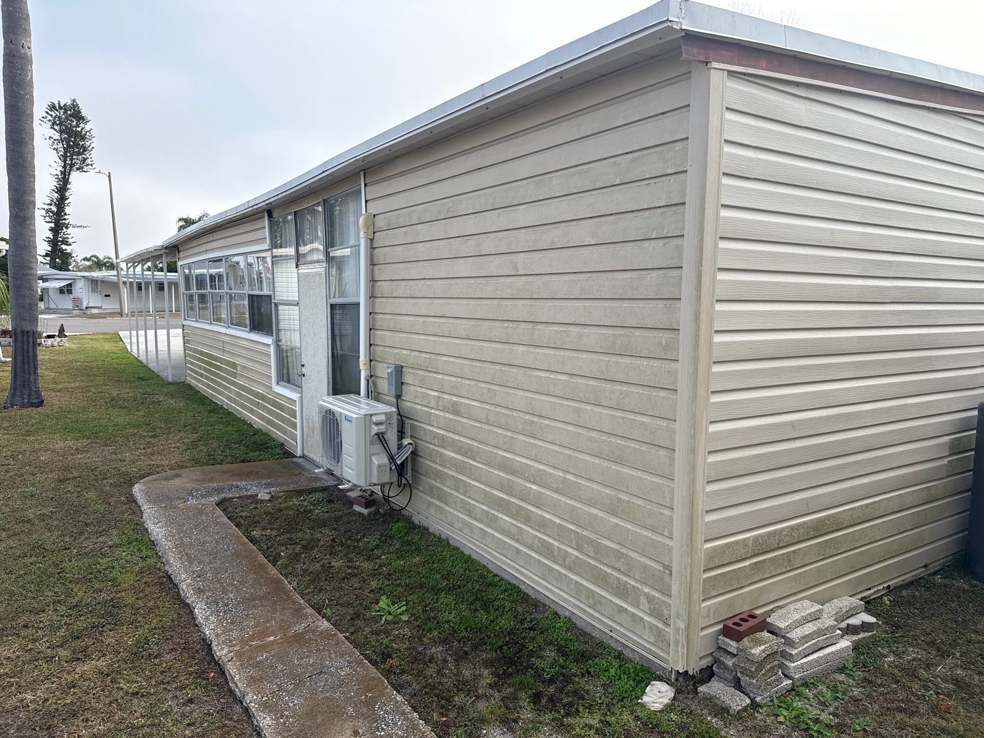 TPO Roof Cleaning & Mobile Home Soft Wash in Chulavista Landings – Ruskin, FL by Sunshine AquaWash