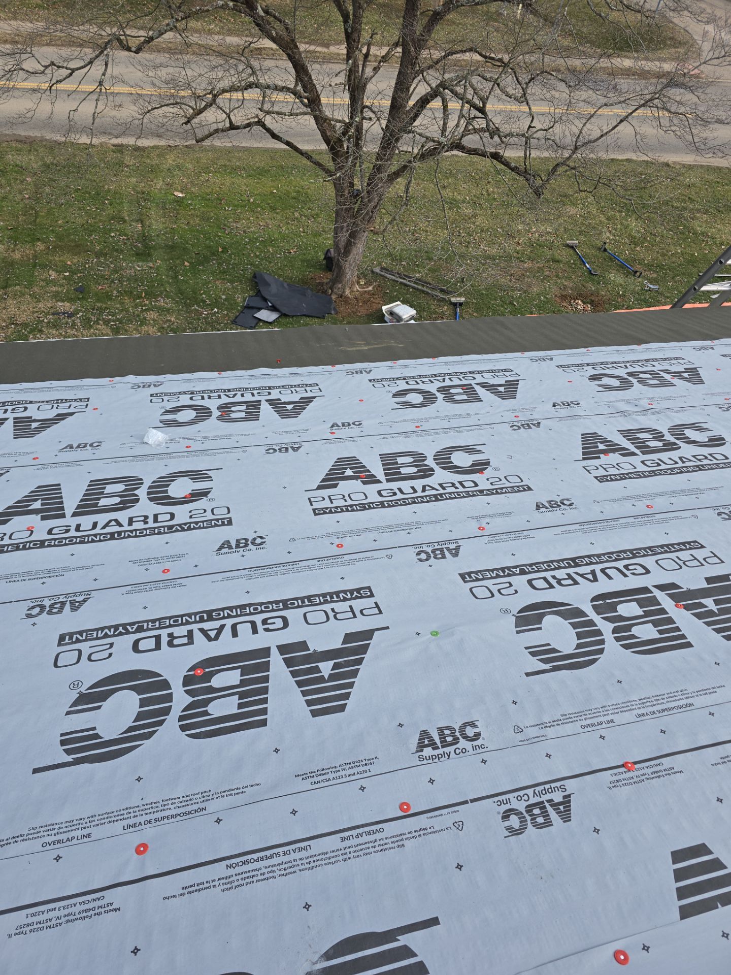 Residential Roofing Installation using GAF Timberline HDZ Charcoal by Rainstoppers Roofing