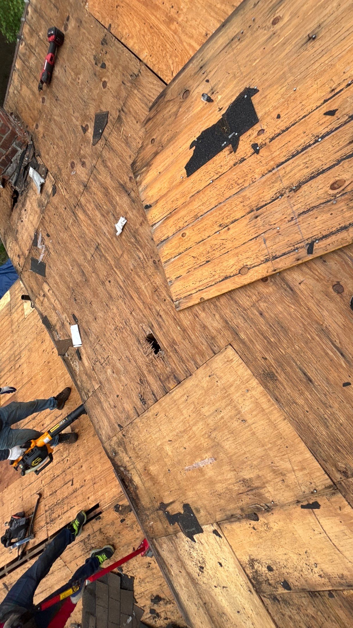 Roof Replacement using Owens Corning Teak by 180 Contractors