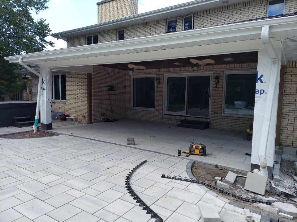 Outdoor Living Addition by Ivy Lea Construction