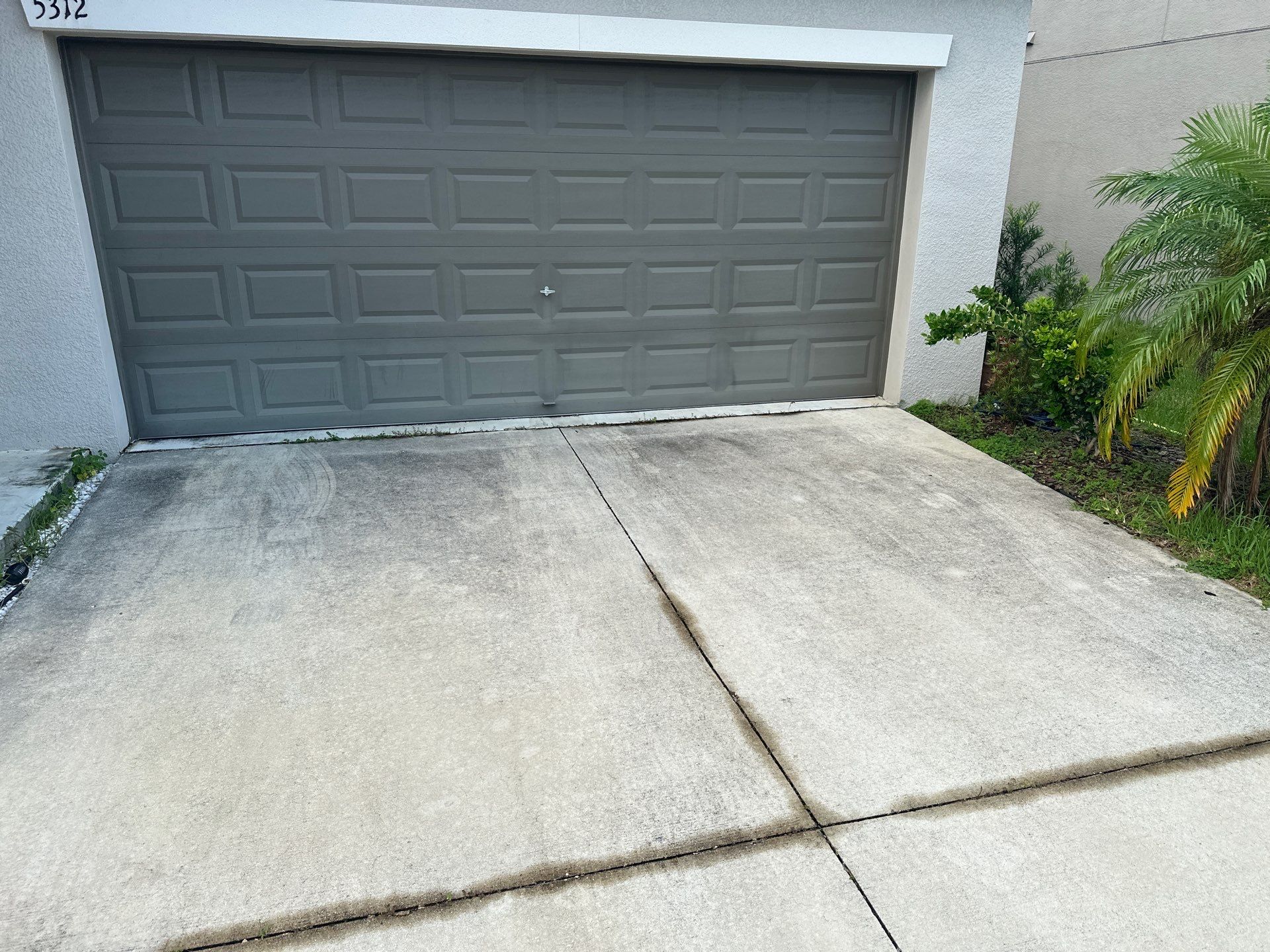 🚿 Concrete Driveway, Sidewalk & Entryway Cleaning – Trevesta Community, Palmetto, FL by Sunshine AquaWash