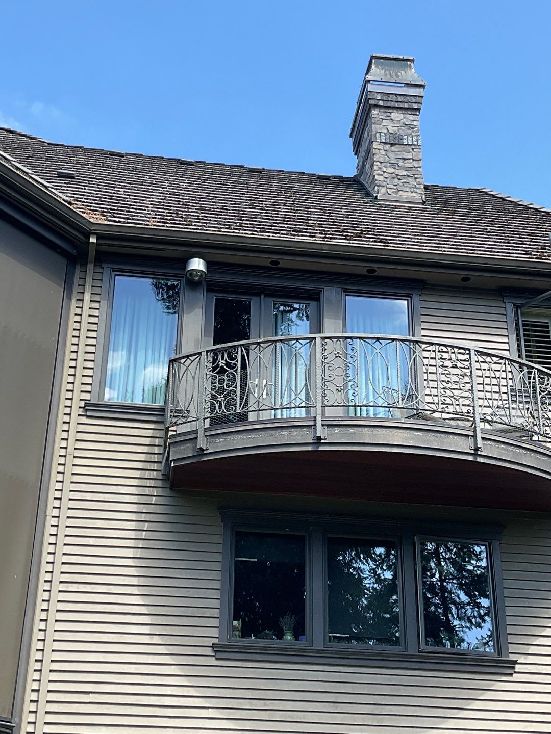 Moss Removal/ Treatment using Biocide by Willamette Outdoor Wash LLC