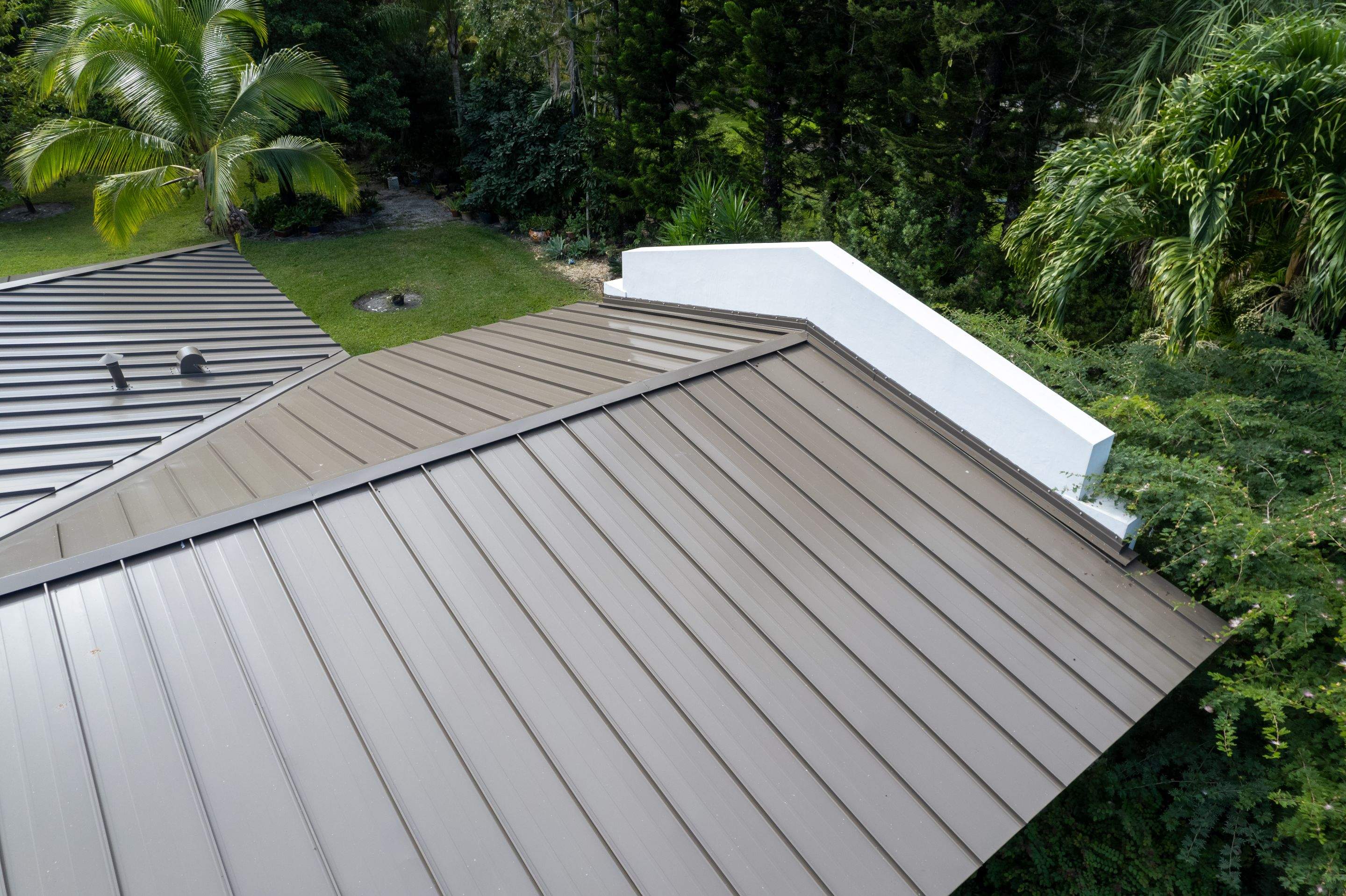 Metal Roof - Galvalume - Medium Bronze by Istueta Roofing