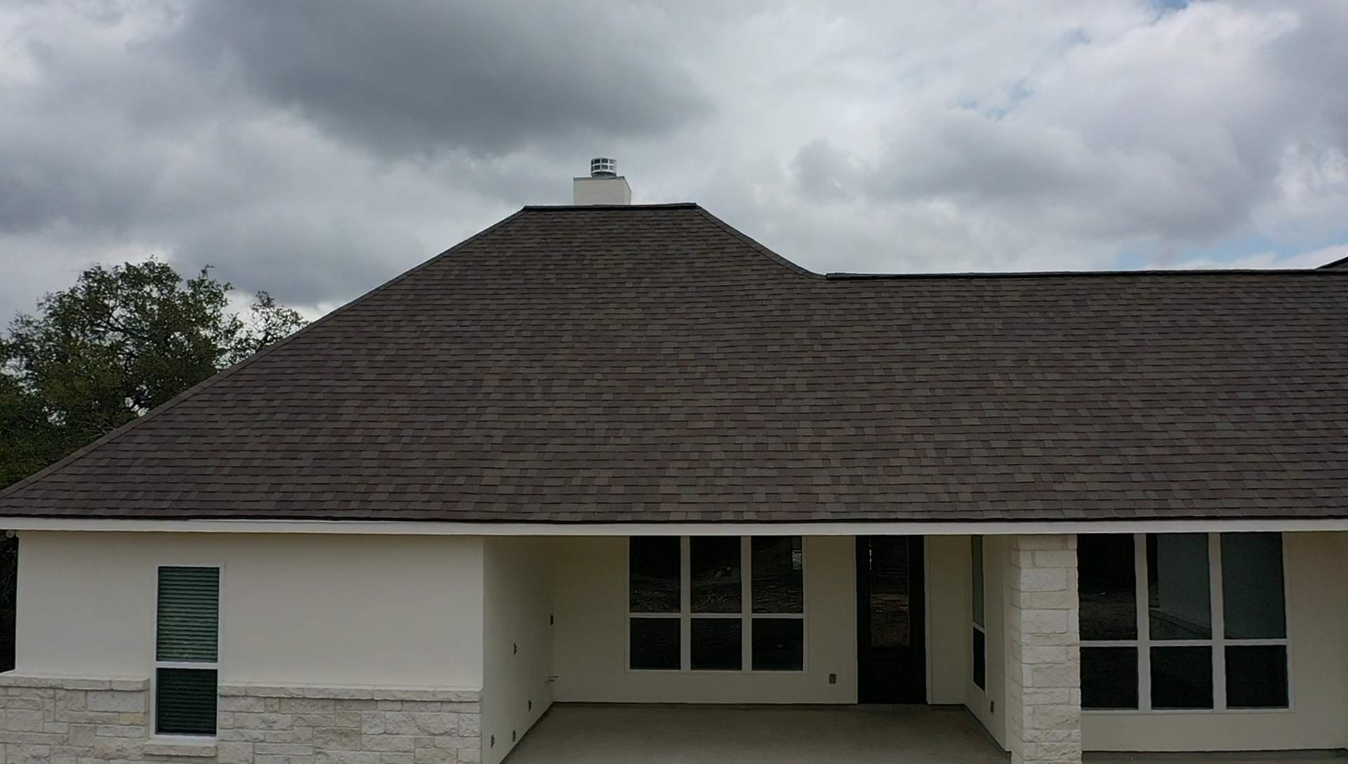 New Home Construction using Owens Corning 30 year Architectural Shingles by Premier Roofing and Contracting