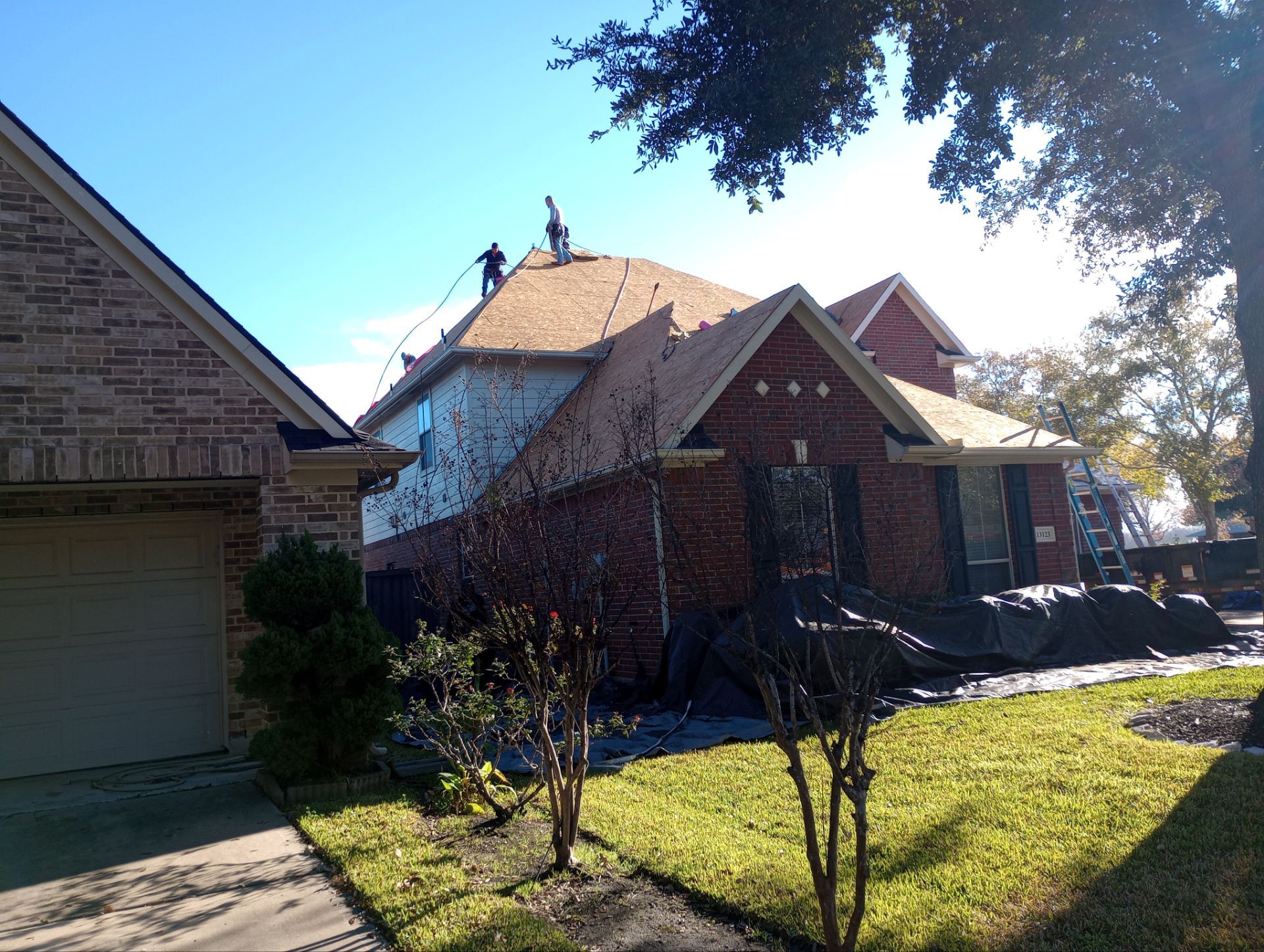 Residential Roofing Installation using Owen's Corning Duration (Lifetime) Shingles by Roof Repair Company