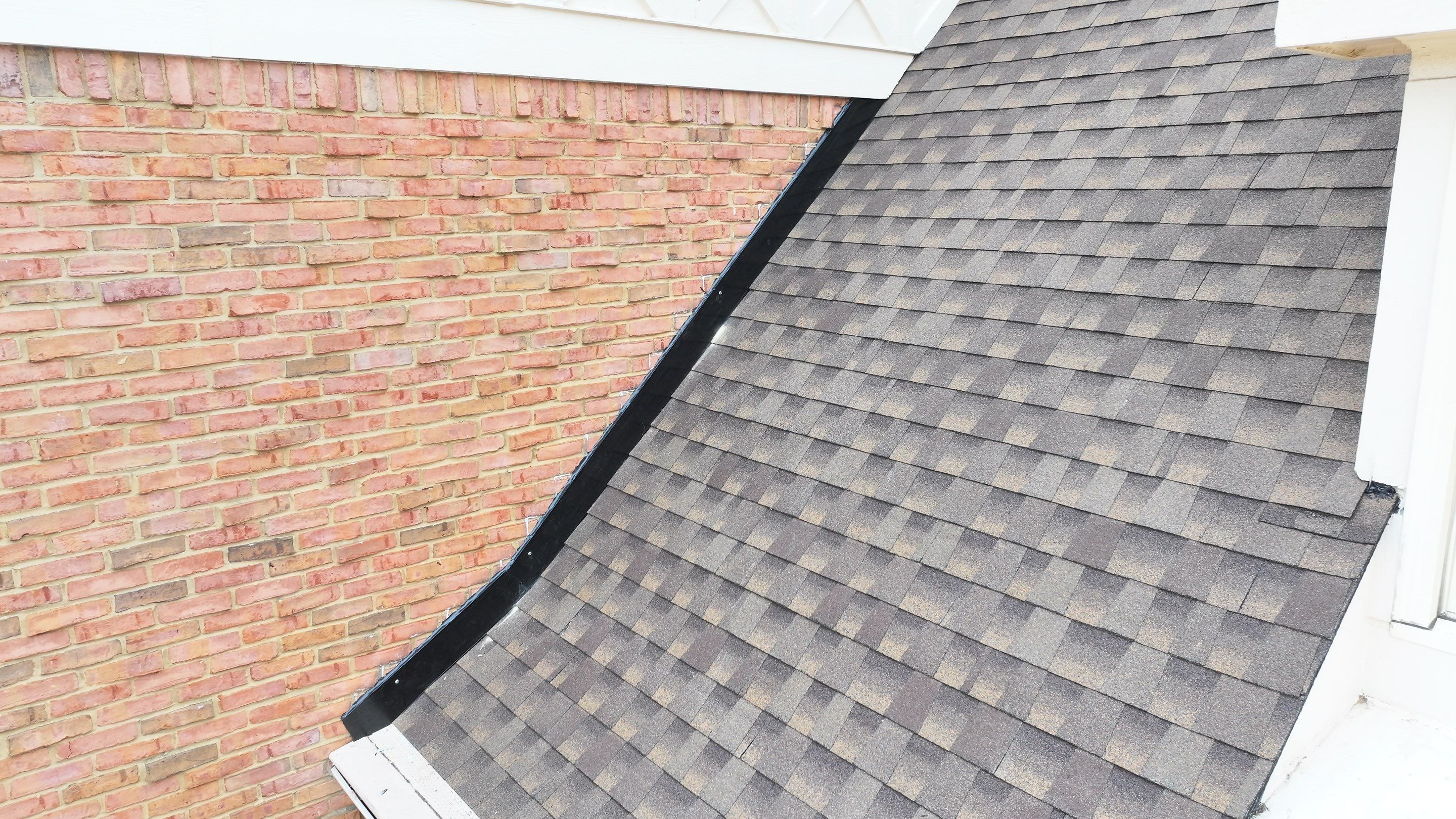 GAF Timberline HDZ in Barkwood by Element Pros Roofing, LLC