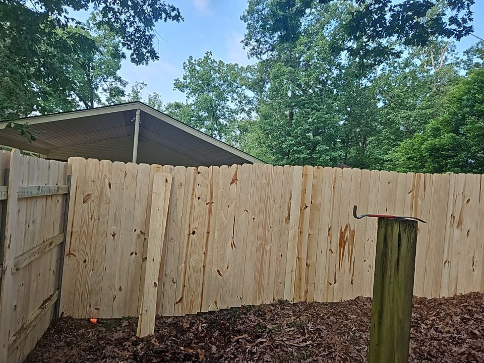 Royal Knoll Lane - Fence Installation  by Pillar and Pine