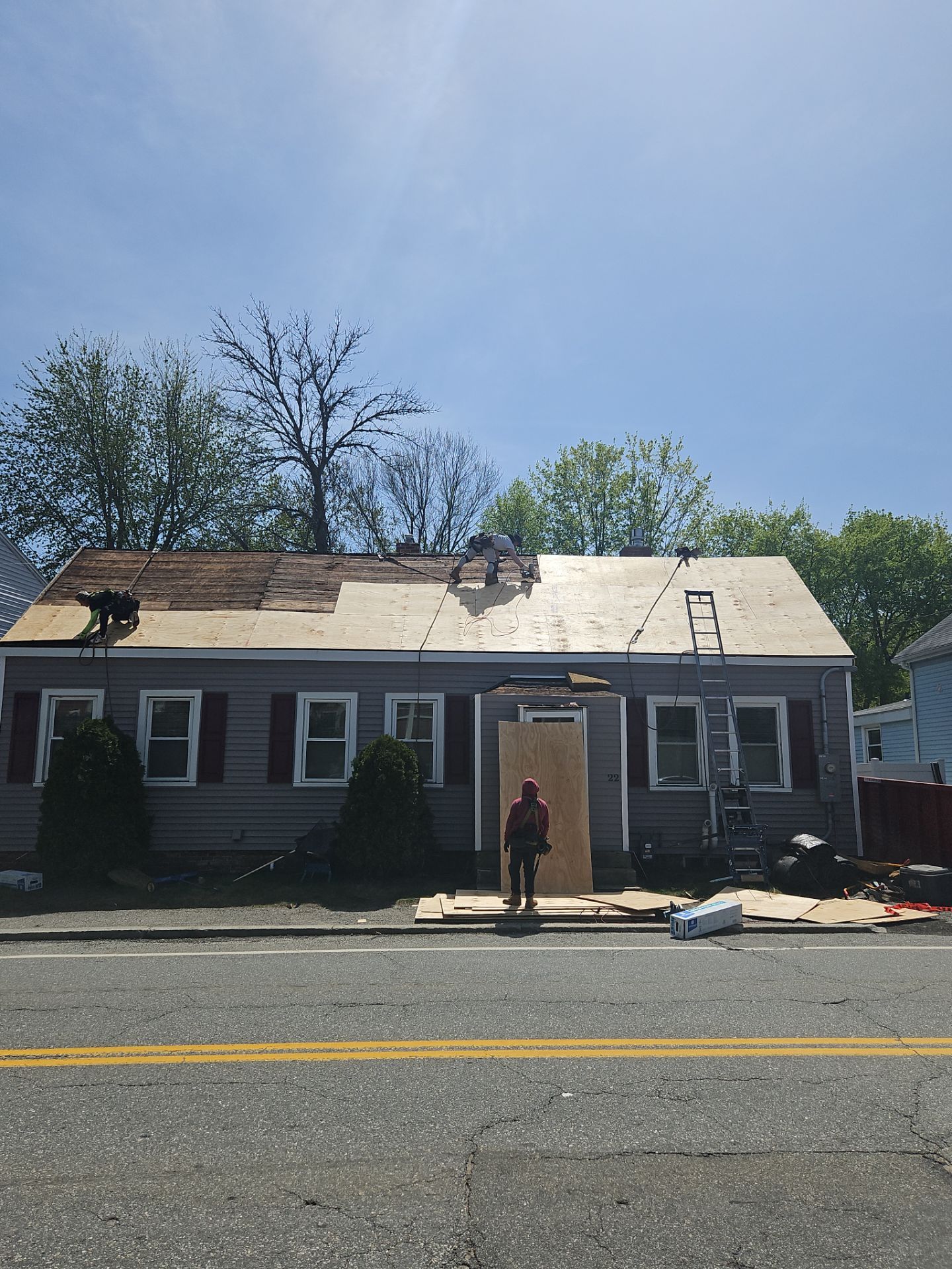 Roof Replacement with Owens Corning TruDefinition Shingles in Midnight Plum by Mighty Dog Roofing of Greater Middlesex County