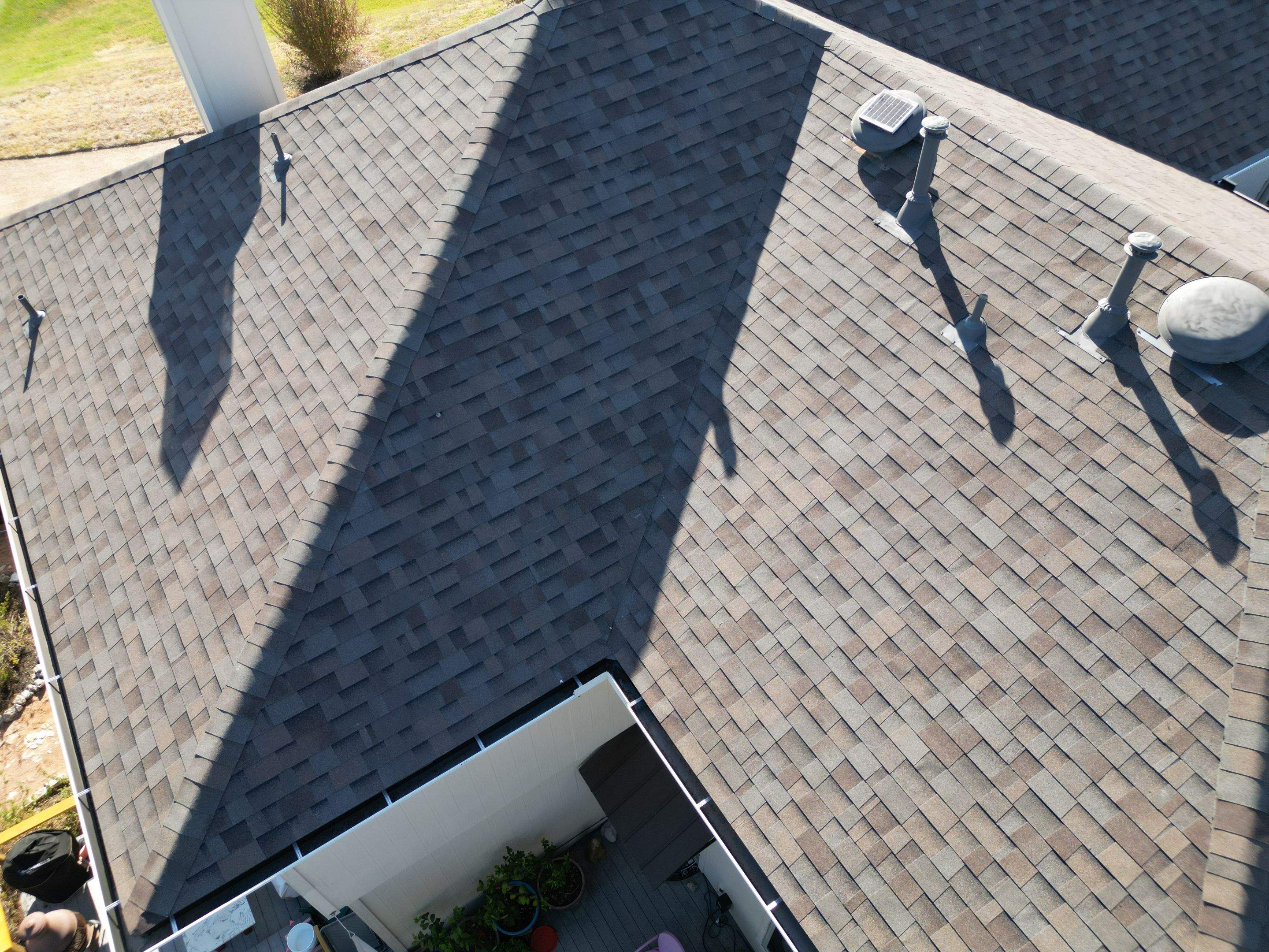 Natural Wood - Malarkey Highlander by RoofsOnly.com