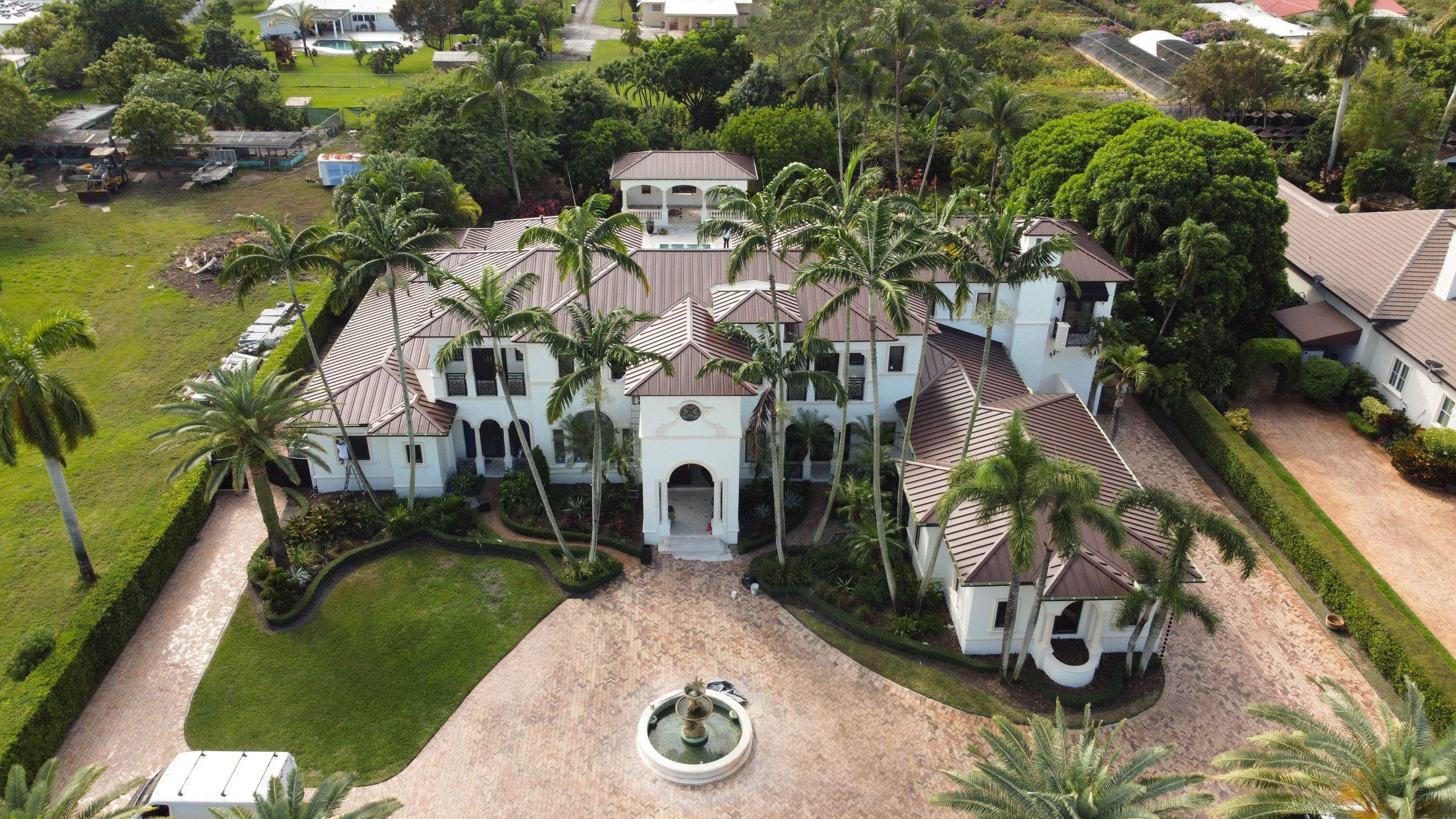 Metal Roof - Galvalume - Mansard Brown by Istueta Roofing