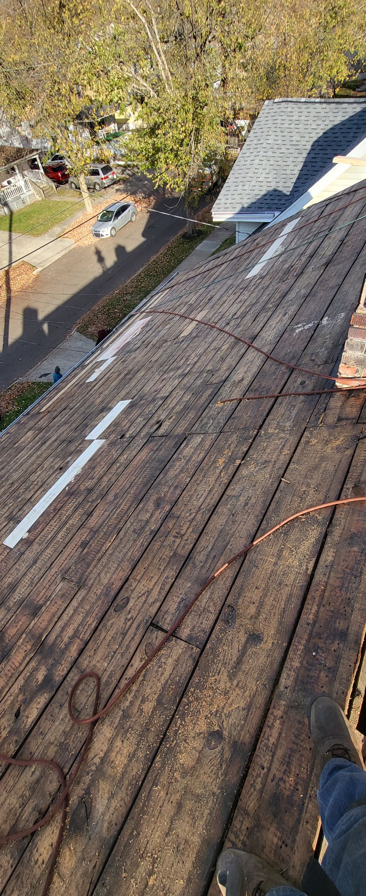 ATLAS PINNACLE PRISTINE COLOR: HEARTHSTONE DRIP EDGE: BLACK by Eagle Eye Roofing