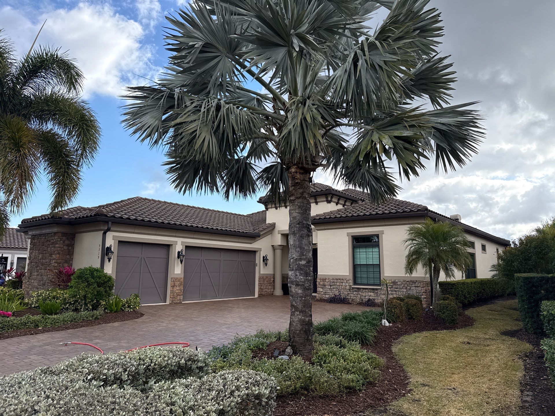 Barrel Tile Roof Cleaning – Lakewood Ranch, FL by Sunshine AquaWash
