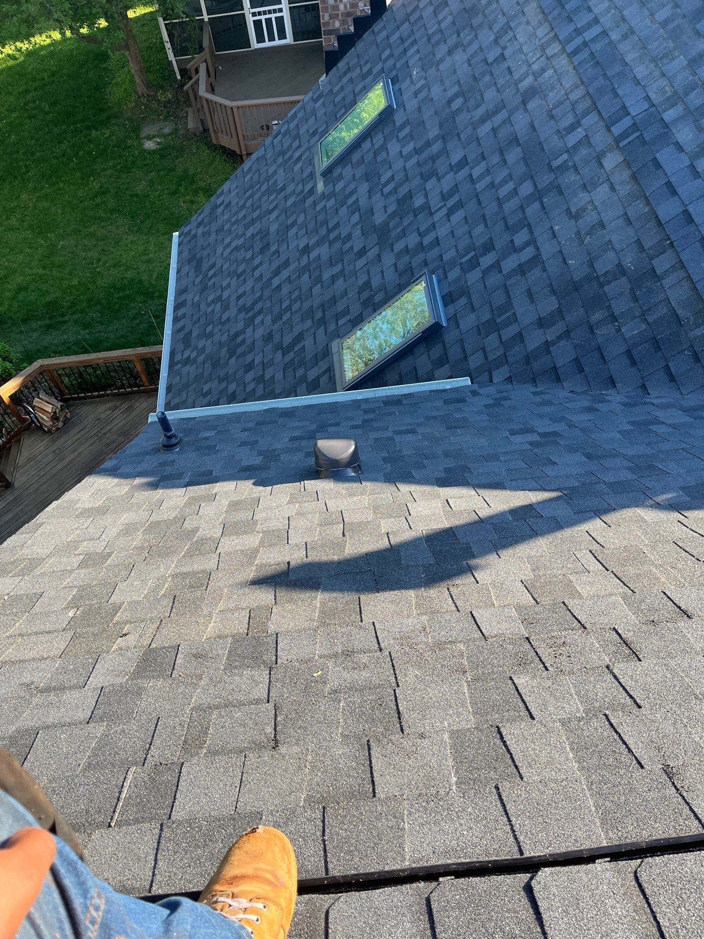 Vienna: CertainTeed Landmark Pro Designer Shingles in Max Def Moire Black by RM Banning, Inc.