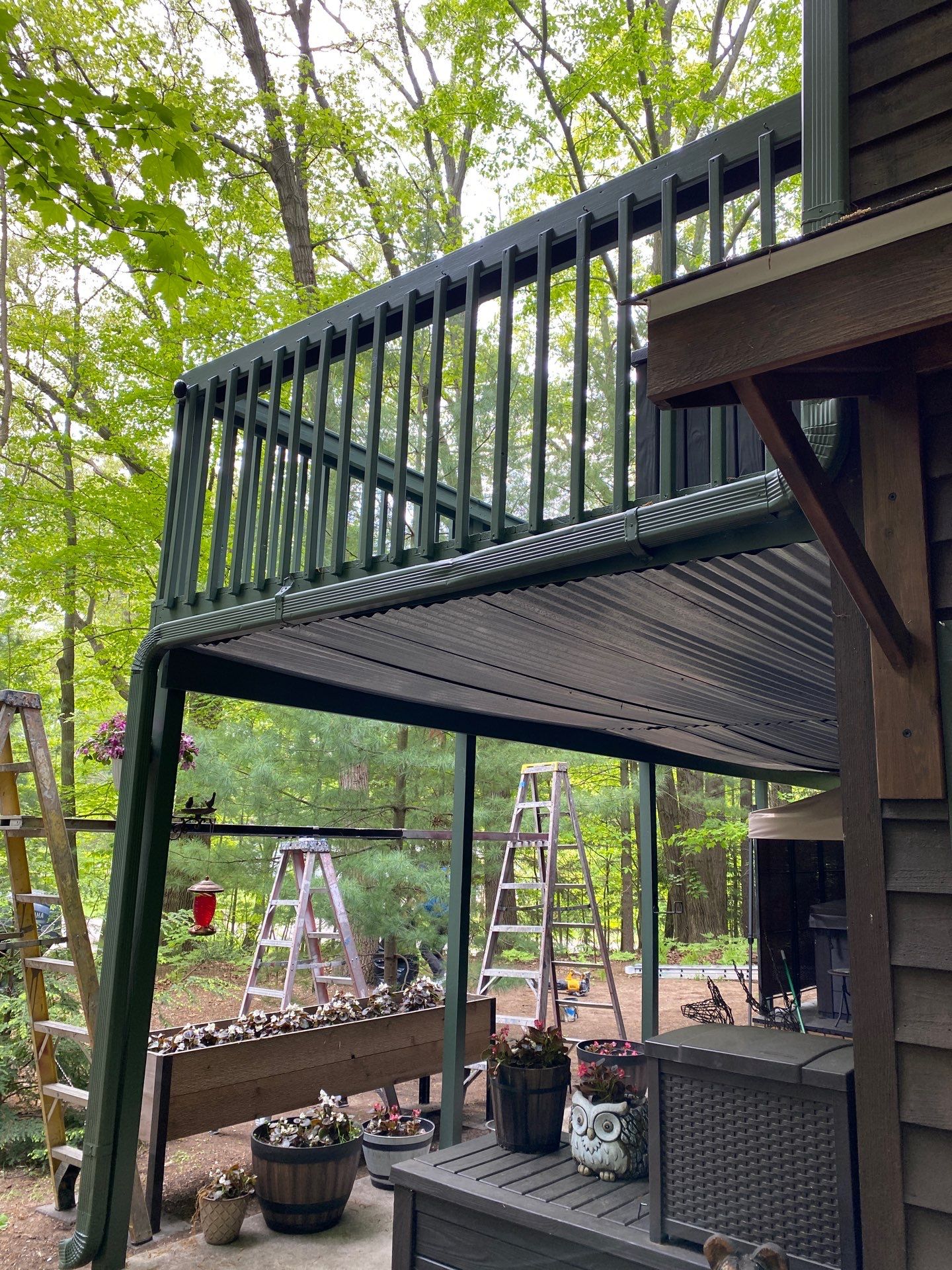 Stained deck and Pressure wash by Gordon Painting