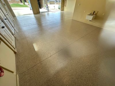 Sioux Falls Garage Floor Concrete Coating with Shoreline Flake Finish
