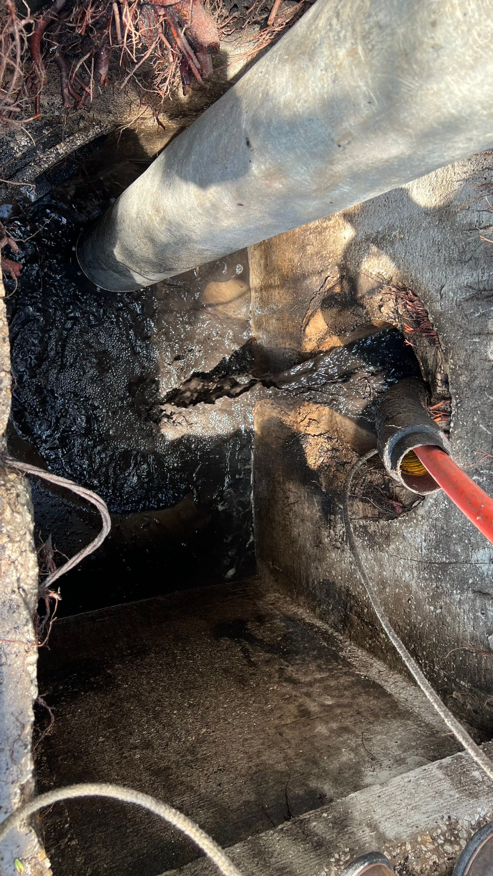 Apartment Complex Storm Water System Cleaning and Maintenance by APS Power & Water
