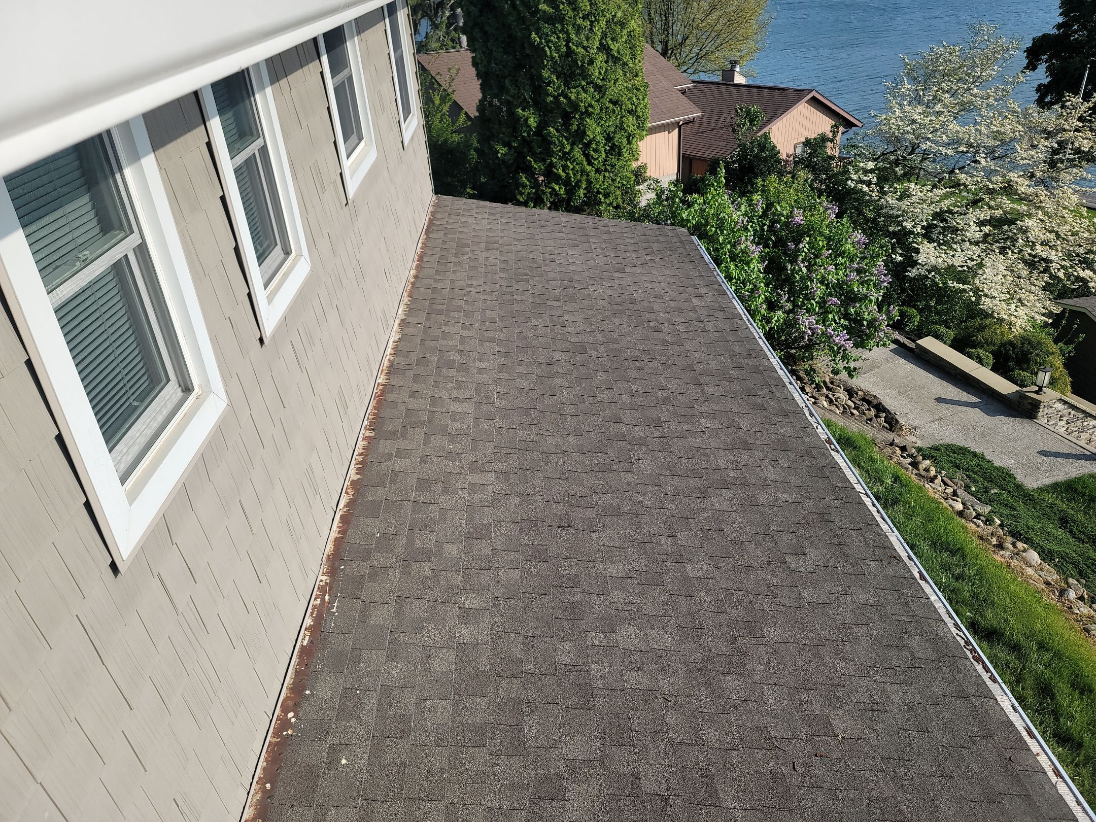 ATLAS PINNACLE HP W/SCOTCHGARD COLOR: WEATHERED WOOD by Eagle Eye Roofing