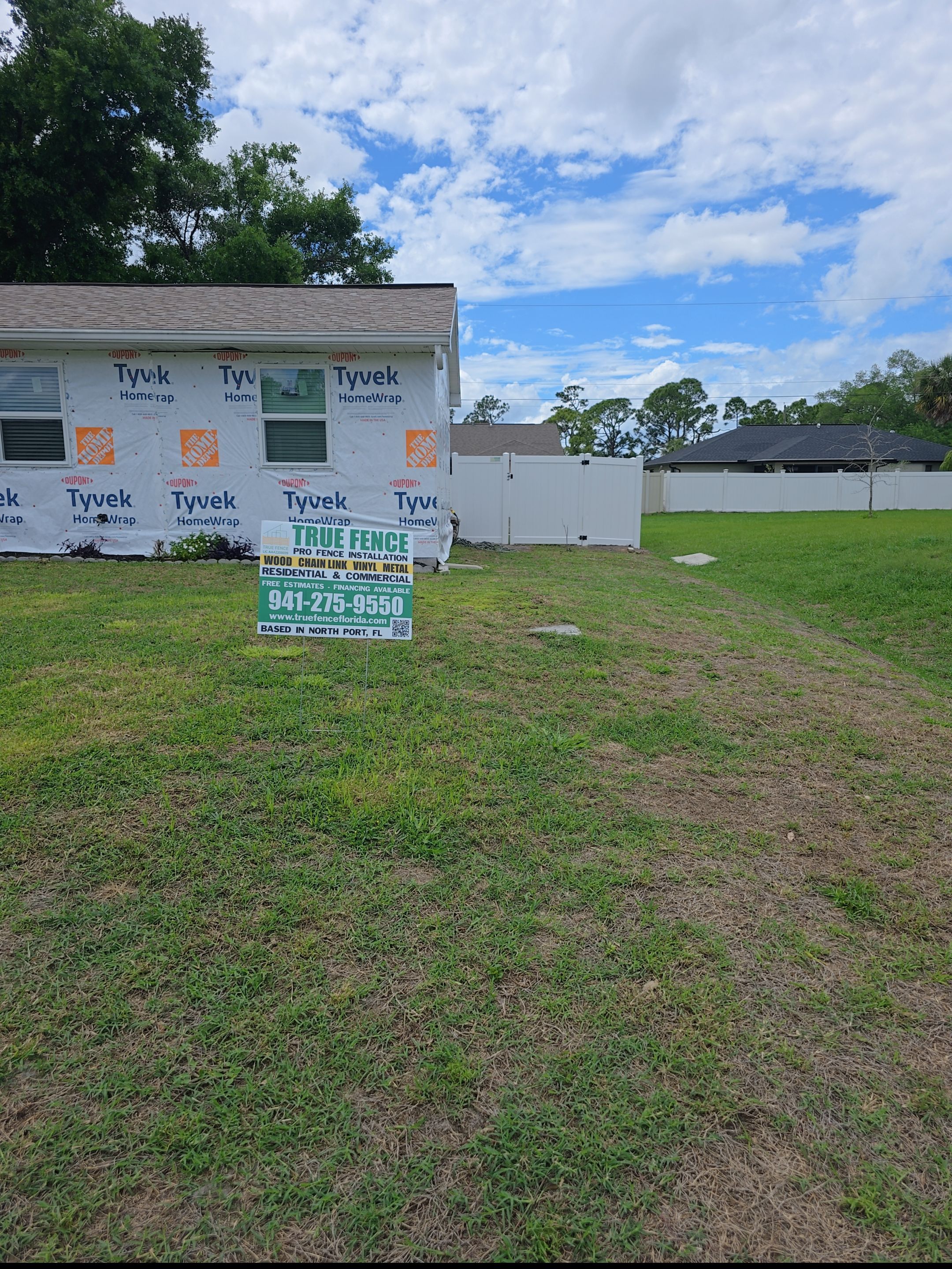Vinyl Fence Install in Port Charlotte by True Fence LLC