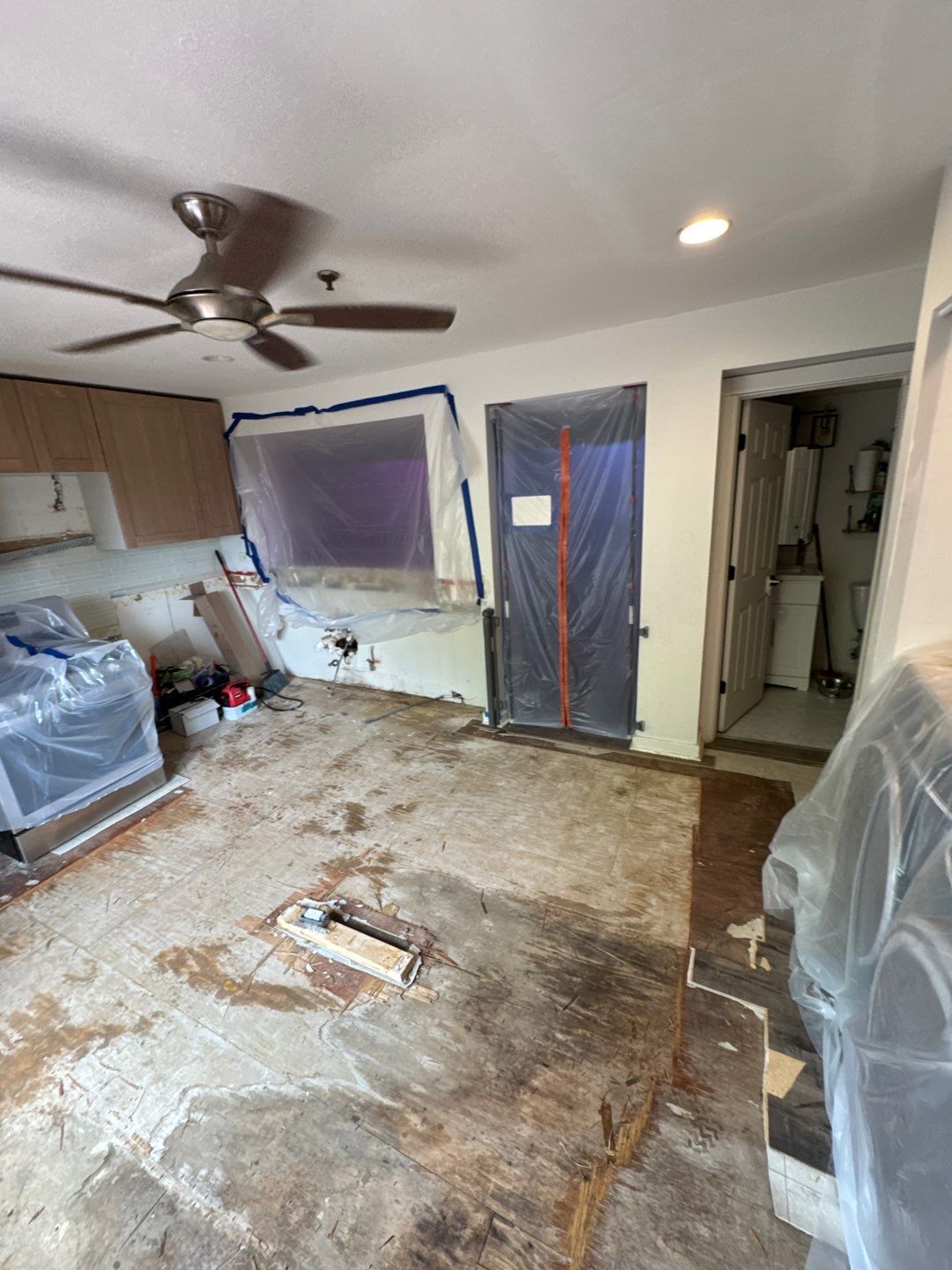 Bolingbrook Water Heater Failure Recovery and Structural Drying by Chicagoland Water Medics
