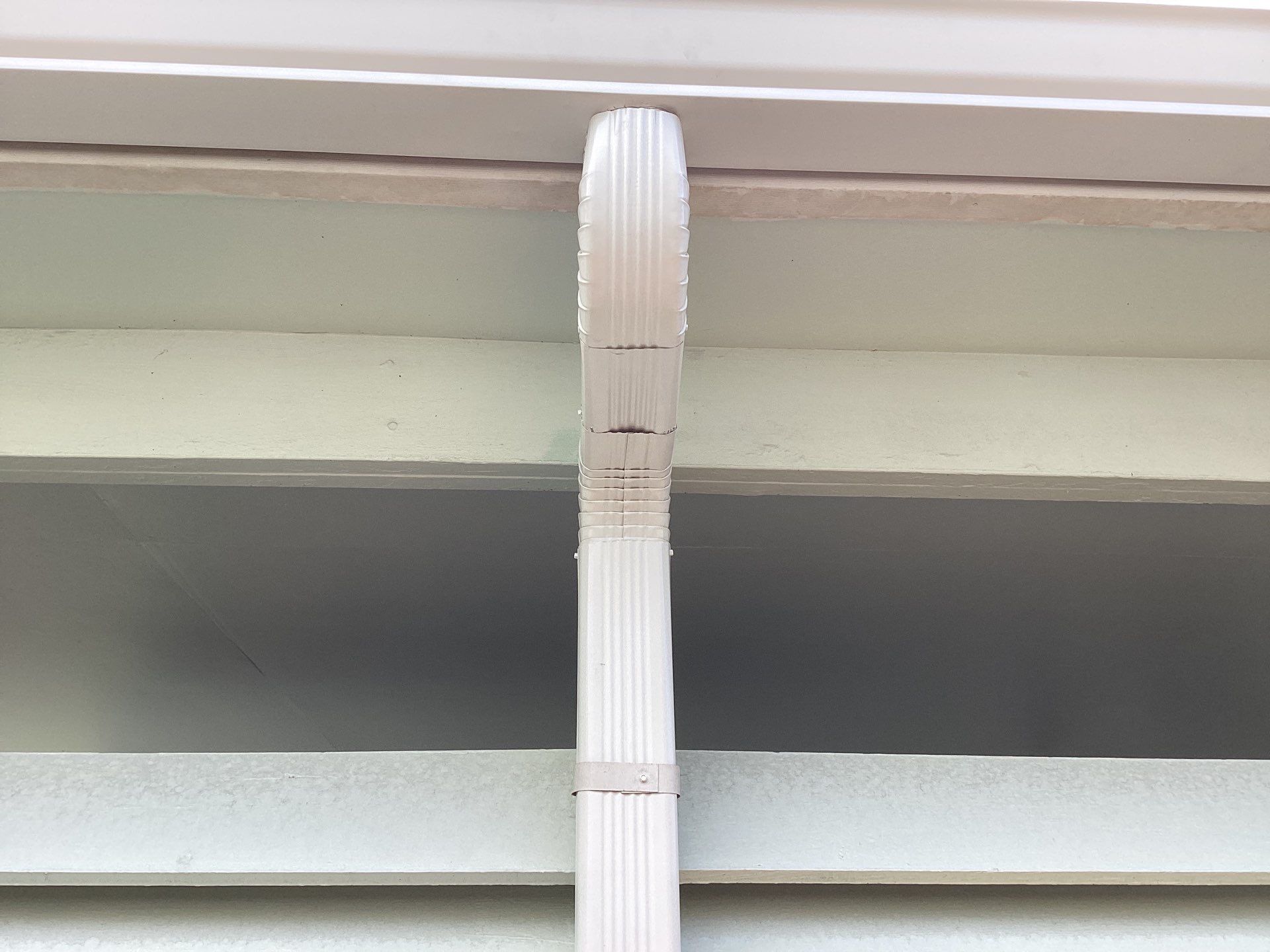 Elegant 7-Inch Seamless Gutters in Sarasota FL in Sarasota FL by Gutter Professors