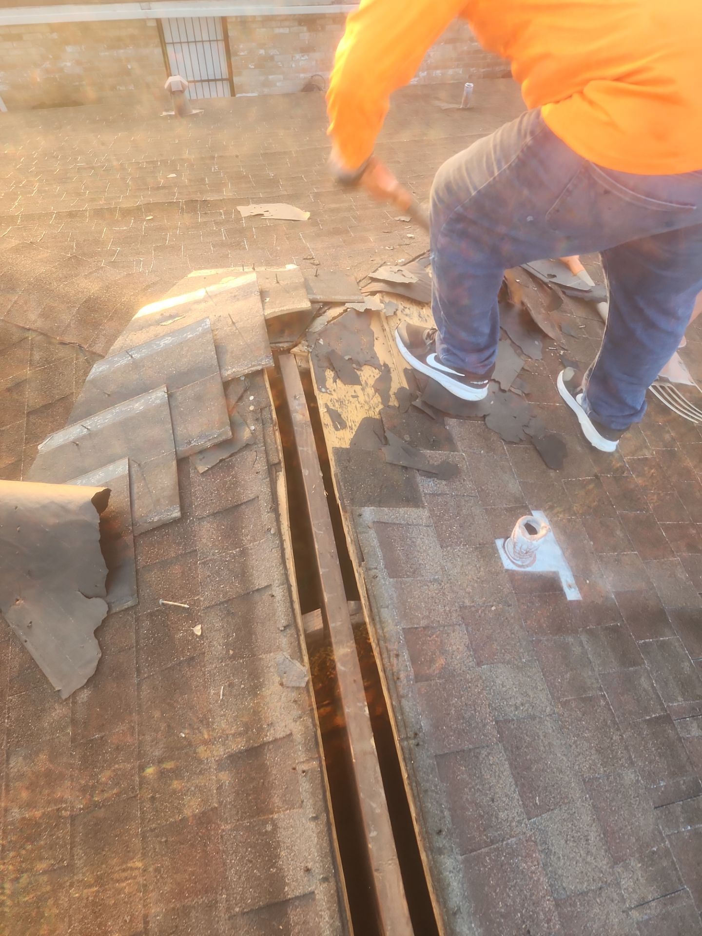 Residential Roofing Installation using Owen's Corning Duration (Lifetime) Shingles by Roof Repair Company