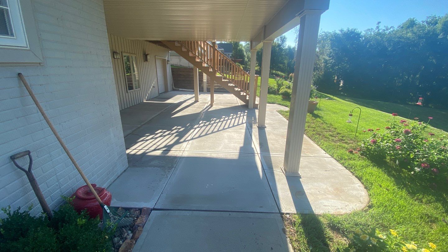 Patio using Driftwood by Select Painting, Coatings & Garage Cabinets
