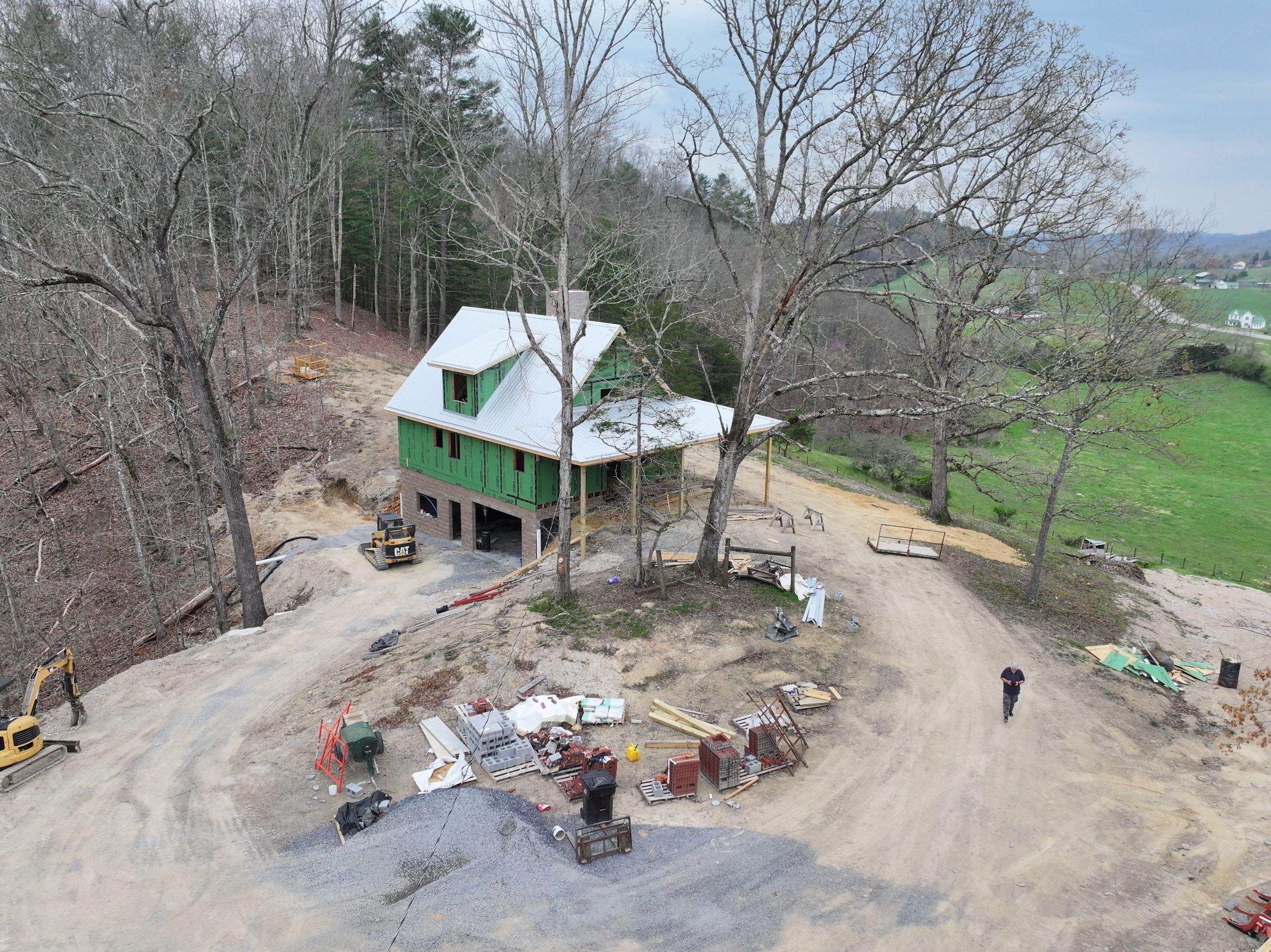 Cox Residence by Omnia Roofing