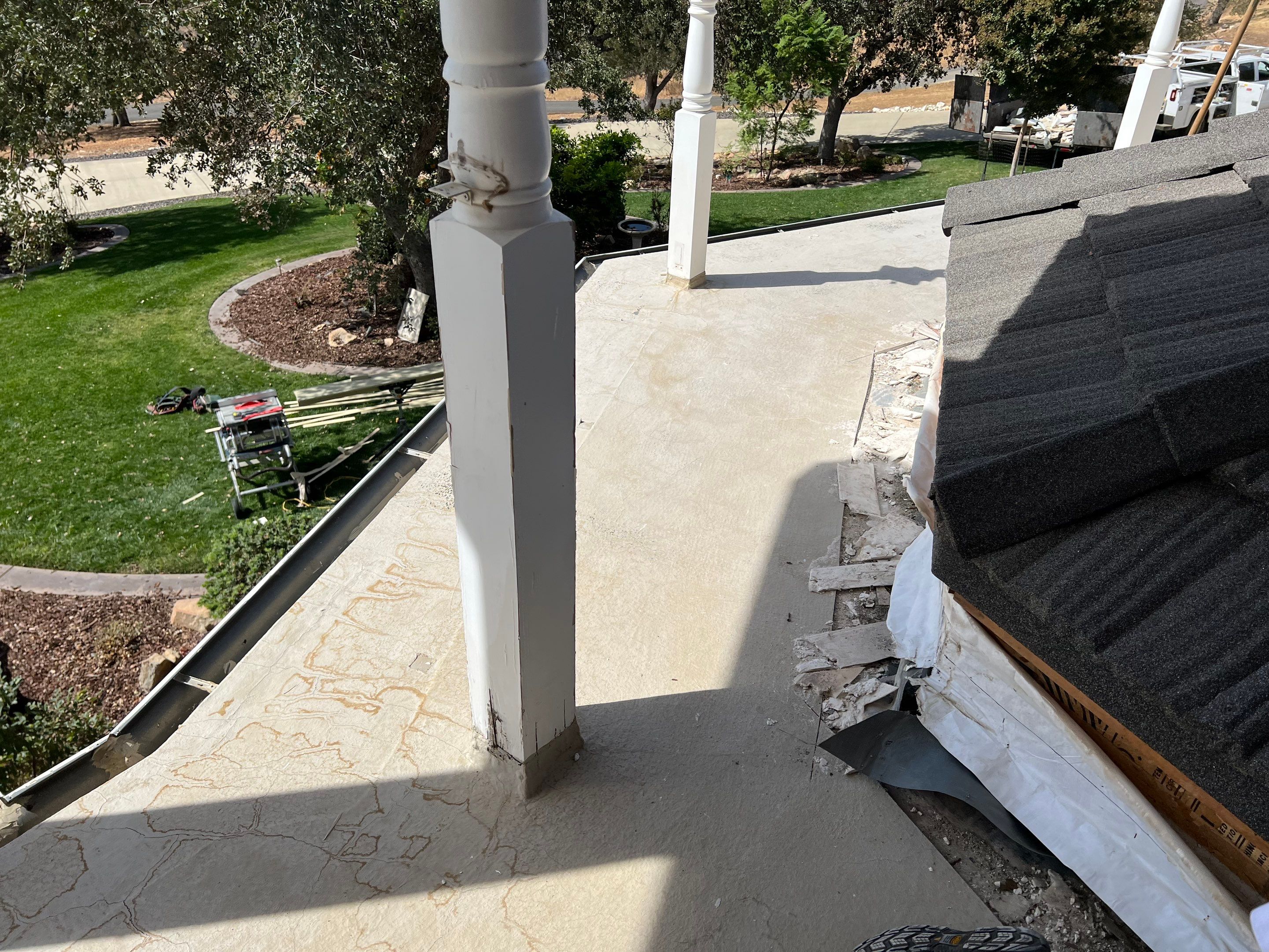 Sealant system over walk deck over house using Rubber coat and coatings by Straight Edge Roofing Inc