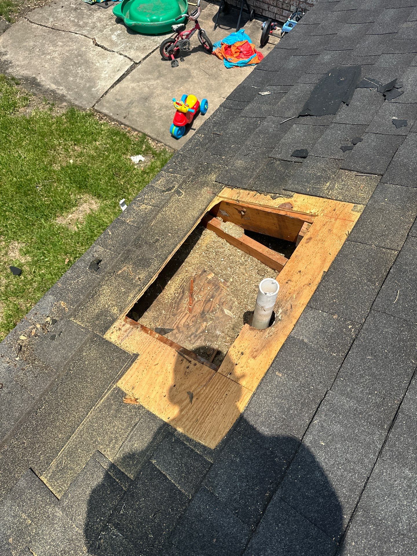 Hail Damage using Owen's Corning Duration (Lifetime) Shingles by Roof Repair Company