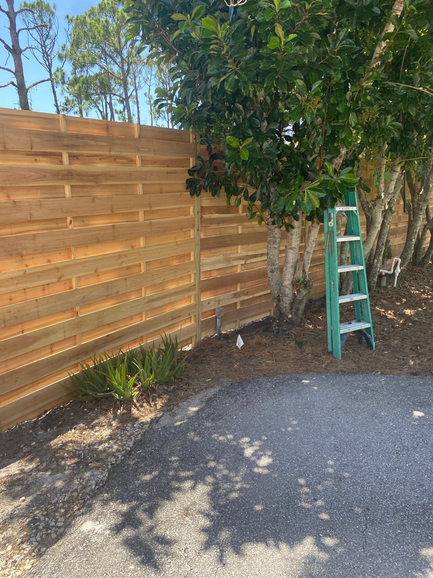 1657 Bayshore Dr  by H&Y Fence