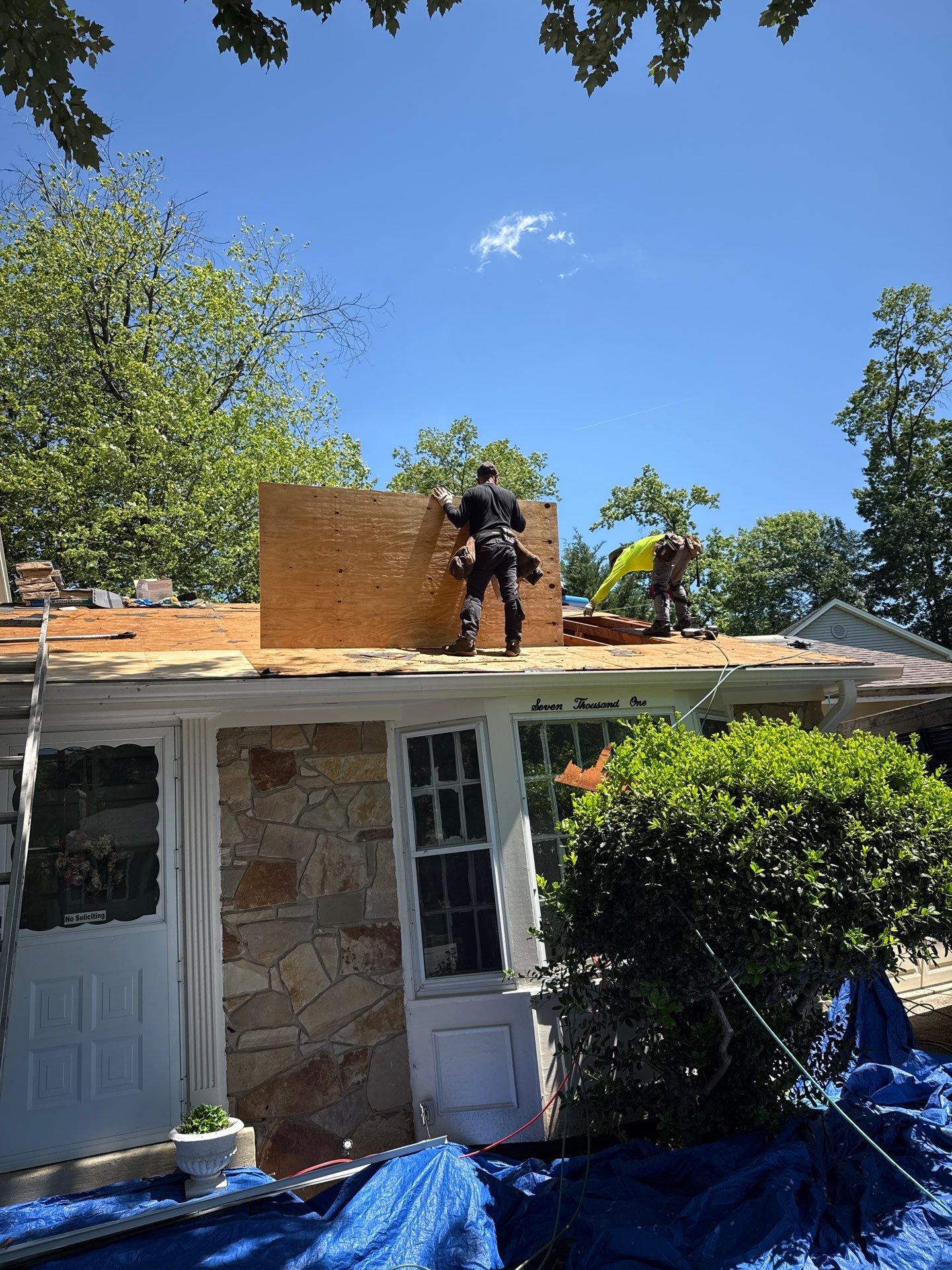West Springfield: Residential Roof Replacement with CertainTeed Landmark in Heather Blend by RM Banning, Inc.