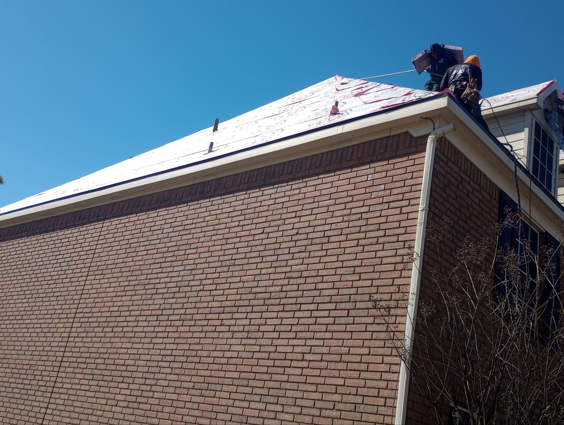 Residential Roofing Installation using Owen's Corning Duration (Lifetime) Shingles by Roof Repair Company