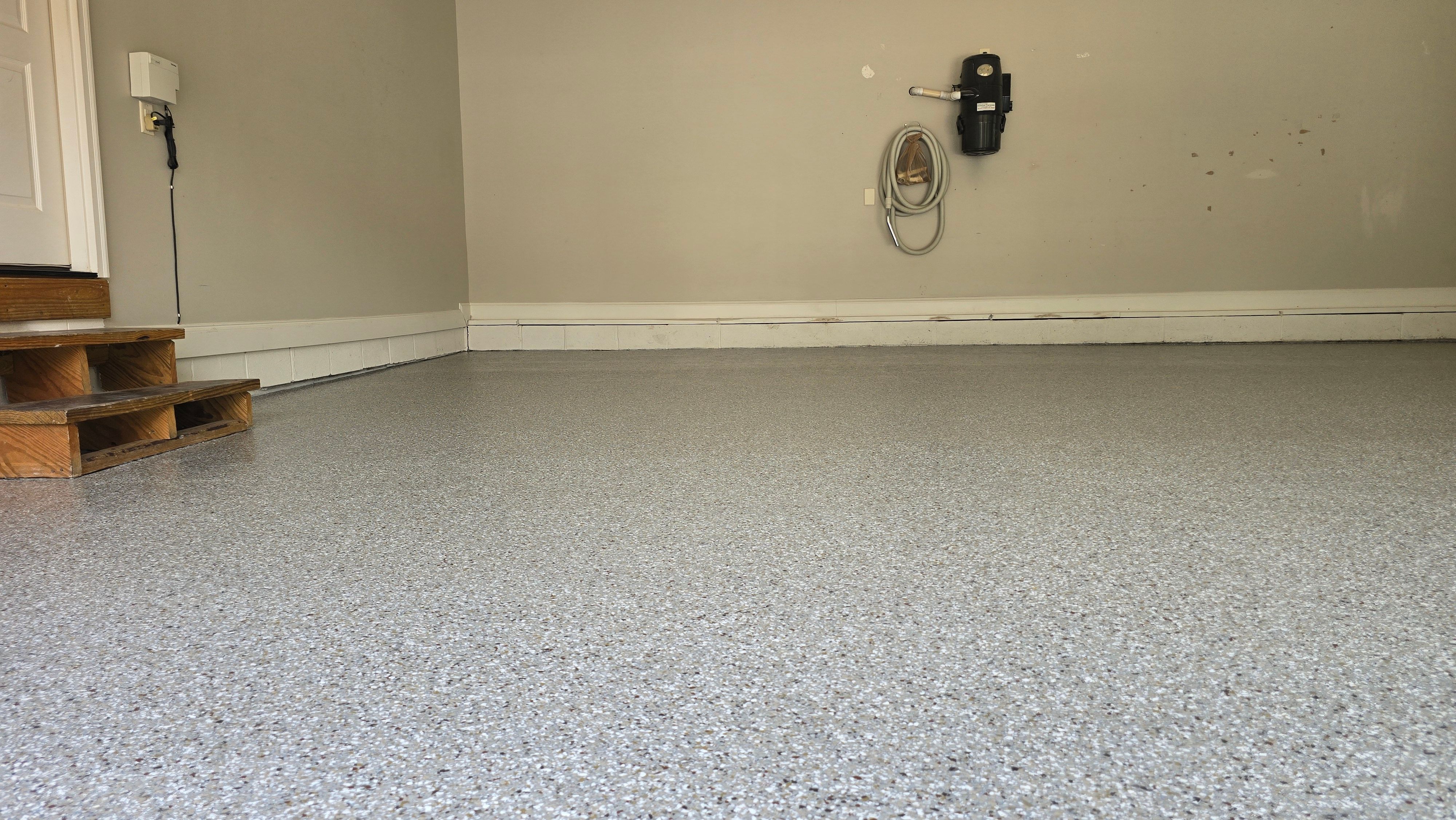 Garage Using Flake  by Elite Floor Solutions