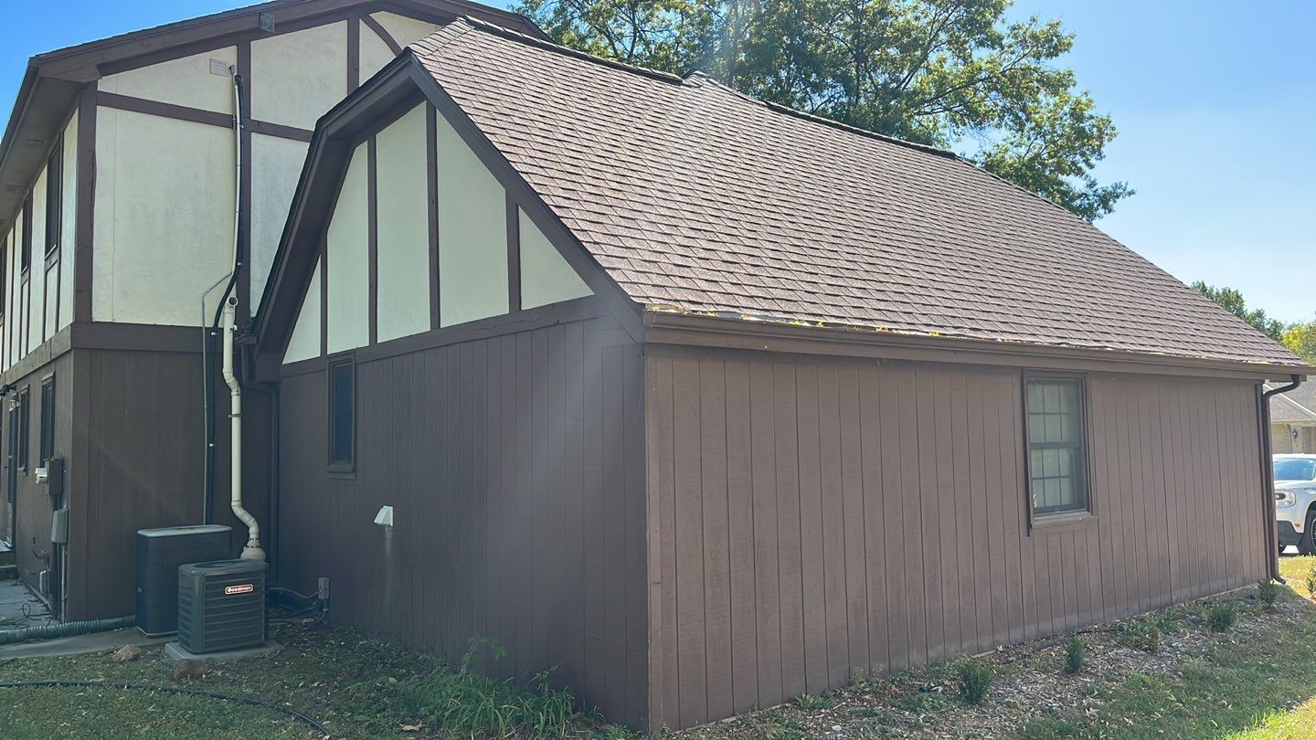Siding Installation using Spruce Exterior Portfolio Vinyl Siding by EEC Windows, Siding & Roofing