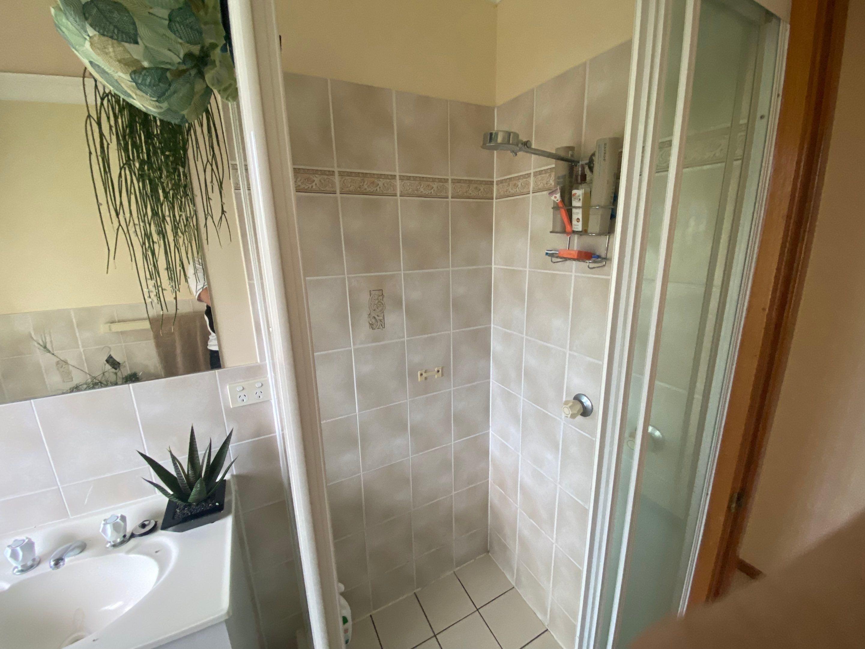 Double Bathroom & Double Toilet Renovation by Re-seal Bathrooms
