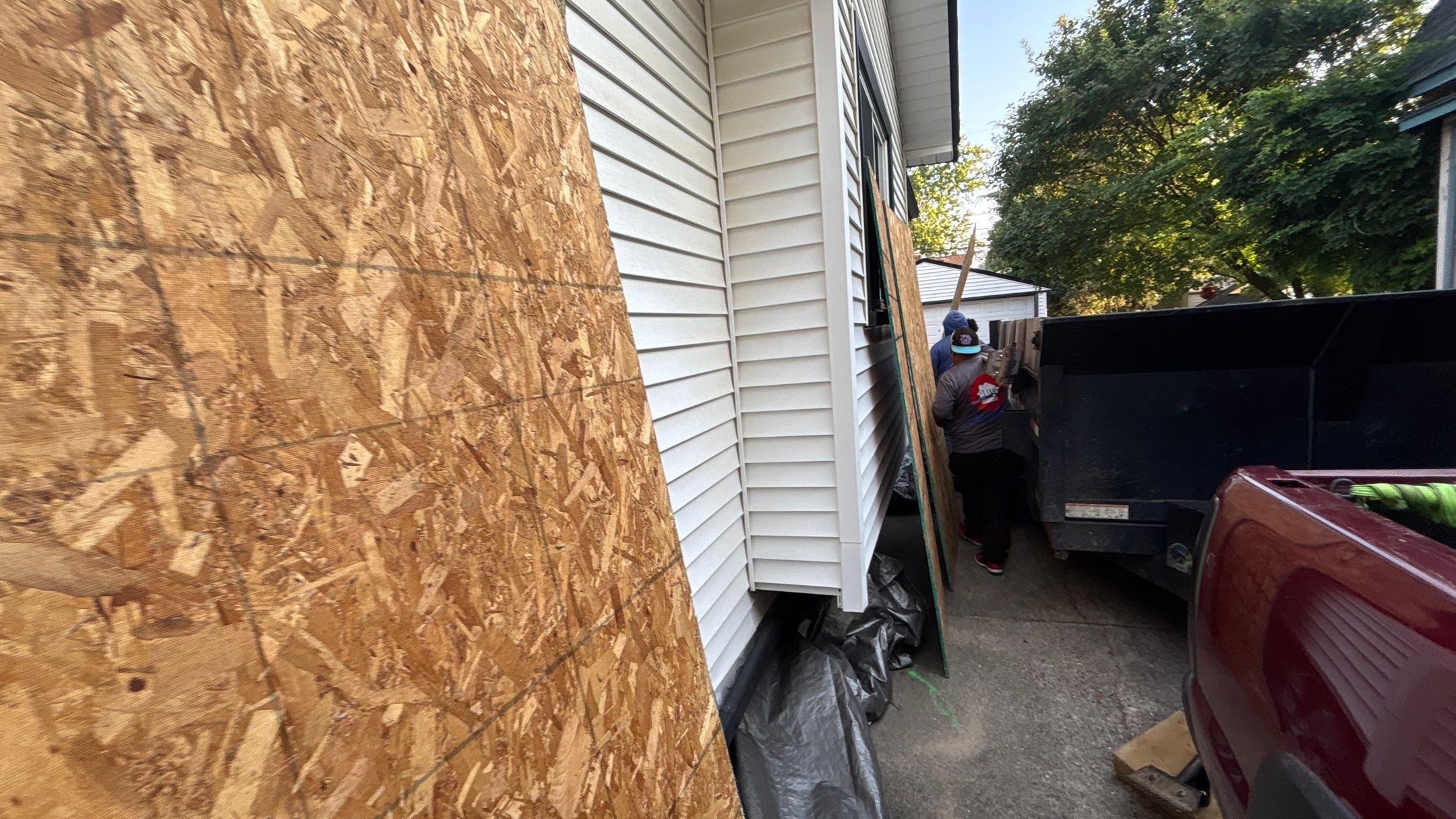 Roof Replacement using Owens Corning Onyx Black by 180 Contractors