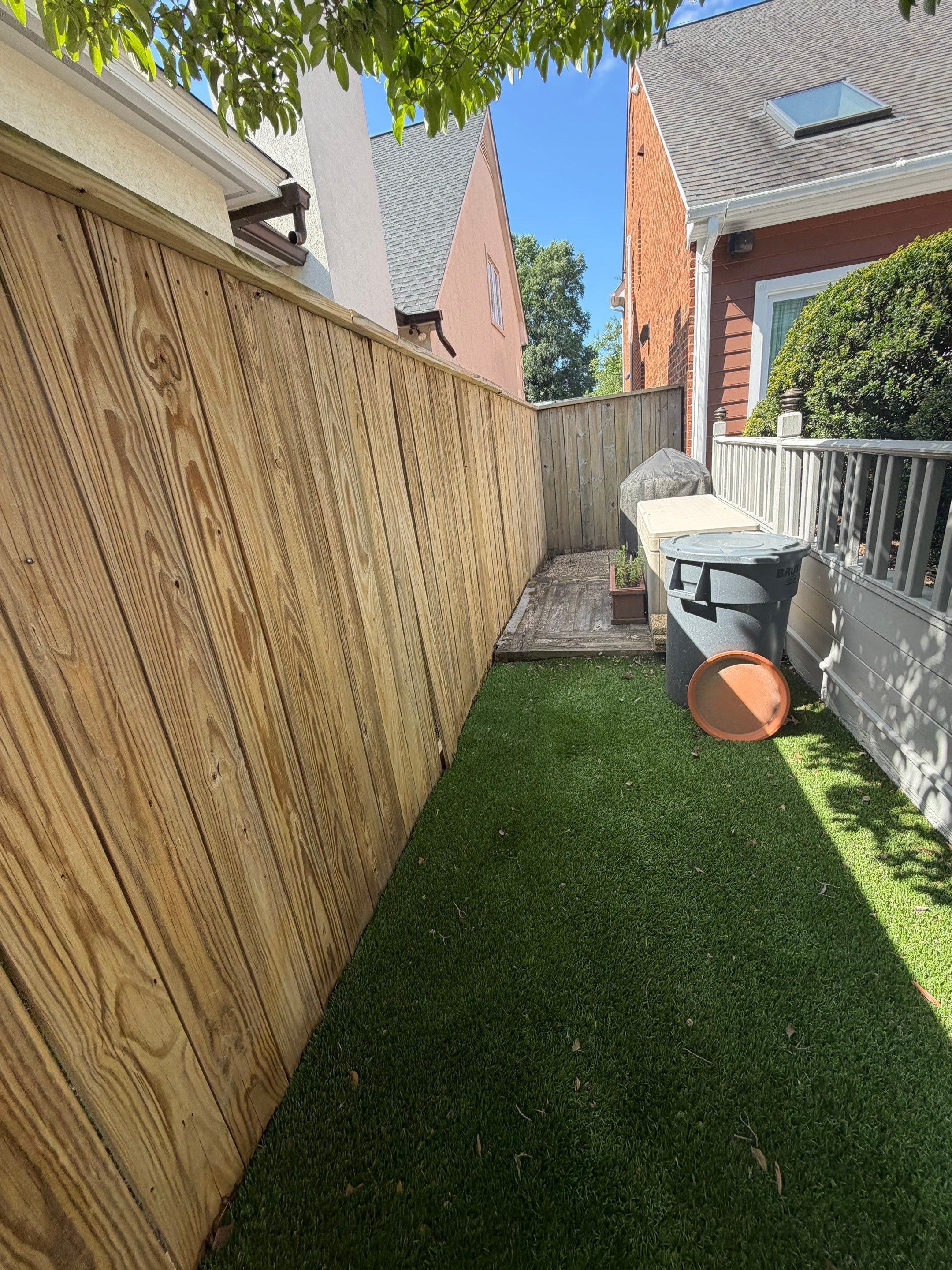 Deck and Fence Powerwash and Staining in Richmond, VA by Graystone Group