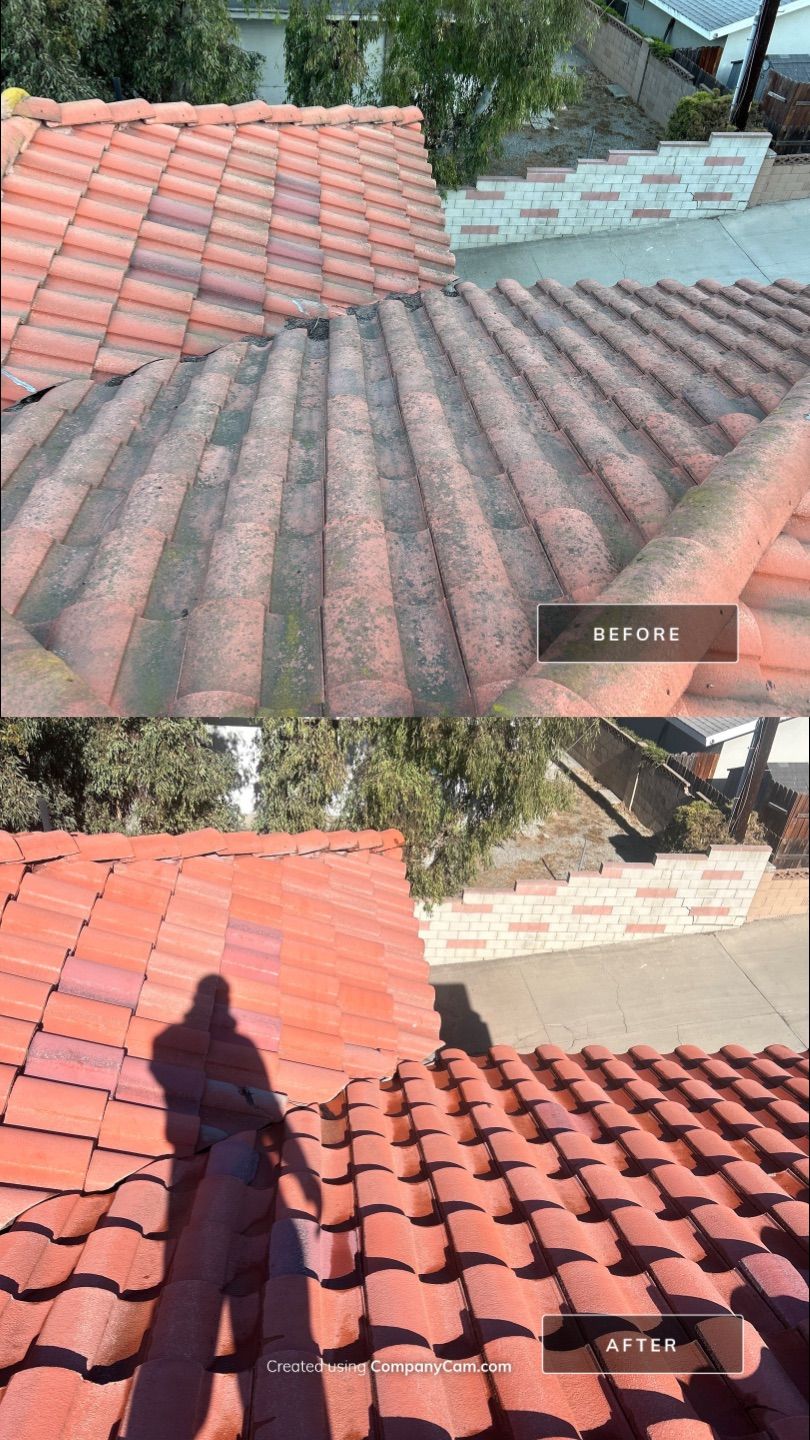 Roof Cleaning by La Power Washing Inc