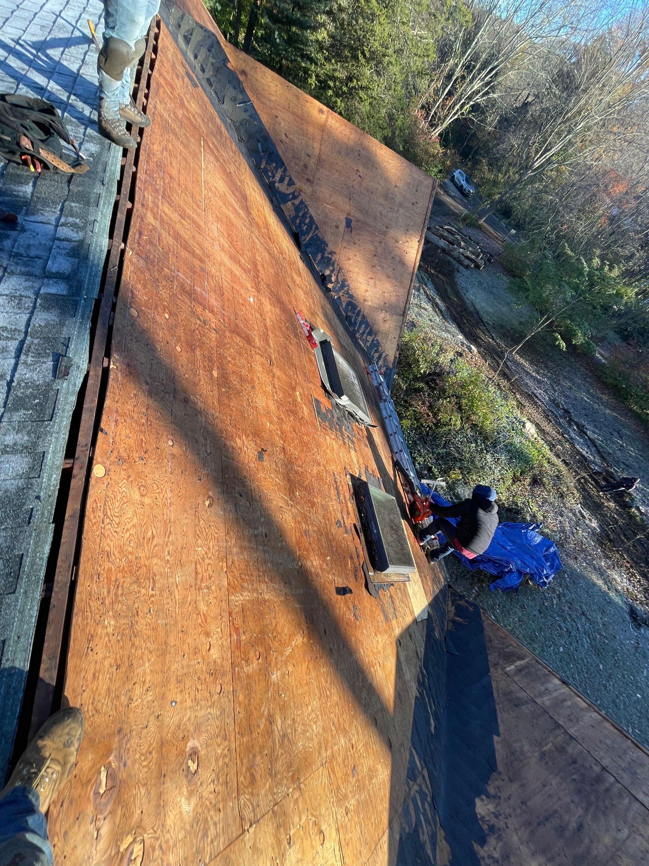 Residential Roofing Installation using Owens Corning TruDefinition Duration AR - Estate Gray & White Double 4 Siding by A Plus Exterior