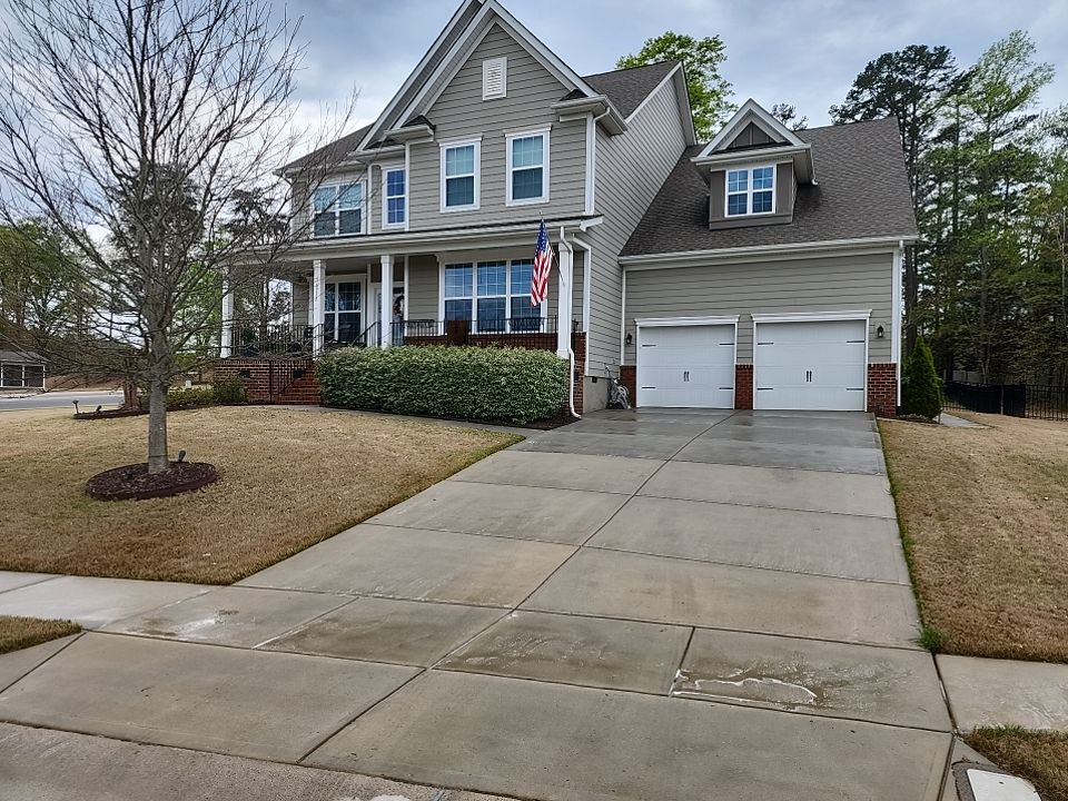 House Wash using cleaner by G&H Home Tech Pros LLC