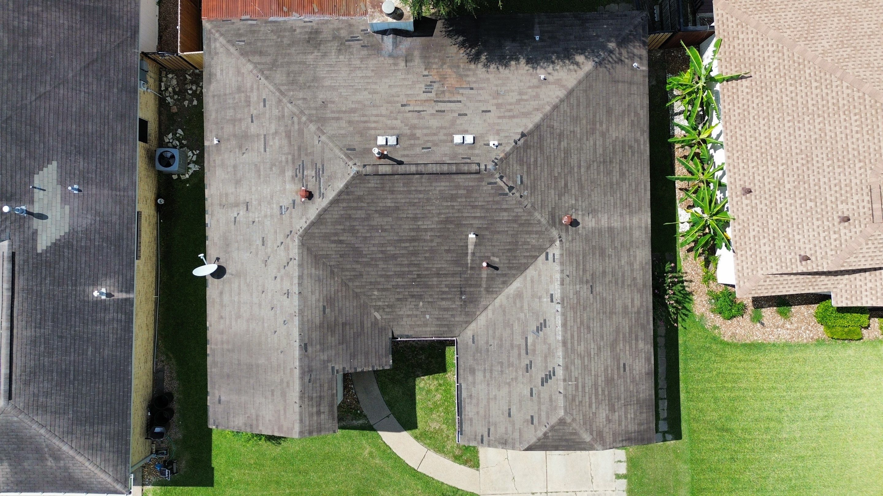 North Shore Roof Installation using Atlas Pinnacle Pristine by Modern BYLT Roofing & Construction