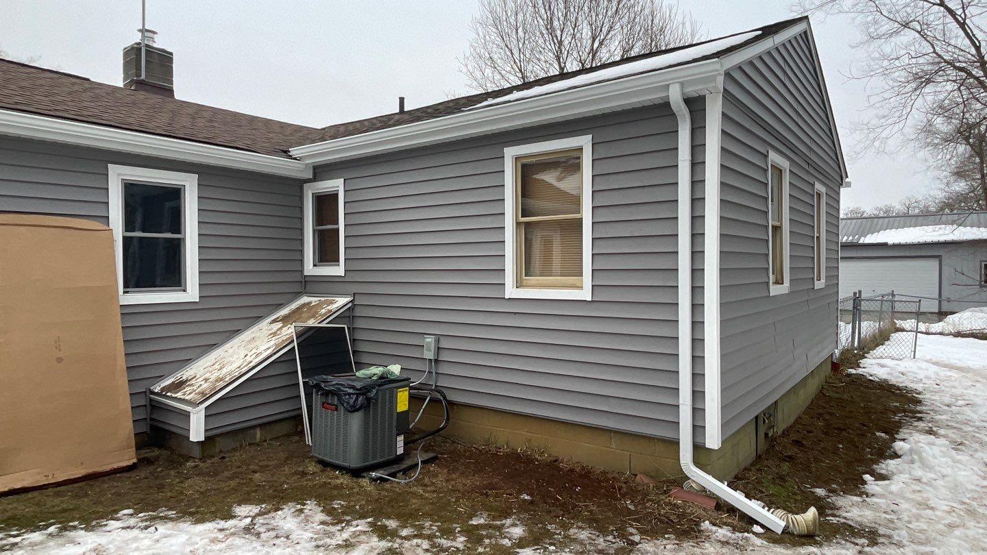 Siding Replacement using Certainteed Monogram D5 by 180 Contractors