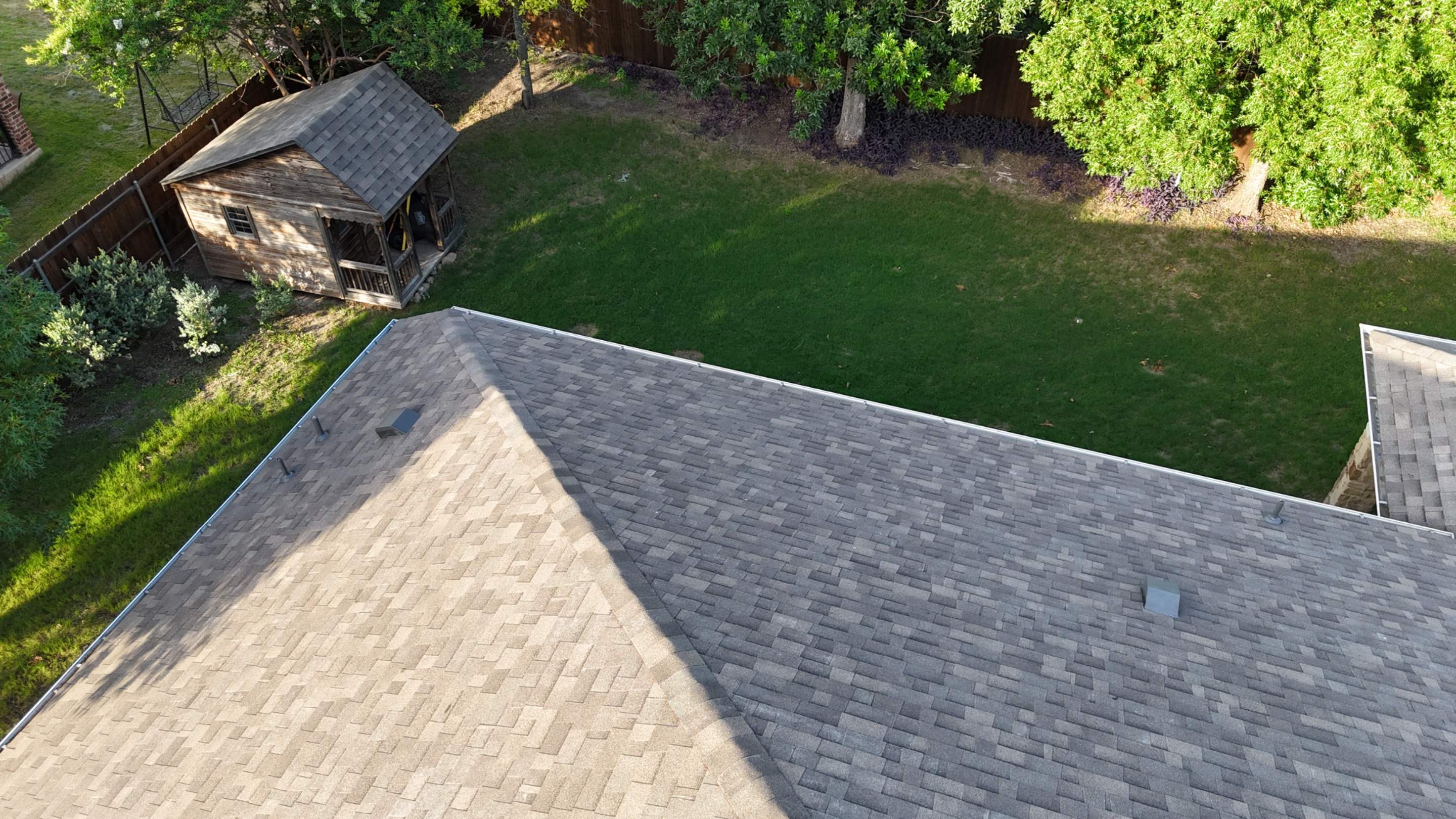 Weathered Wood - Malarkey Vista by RoofsOnly.com