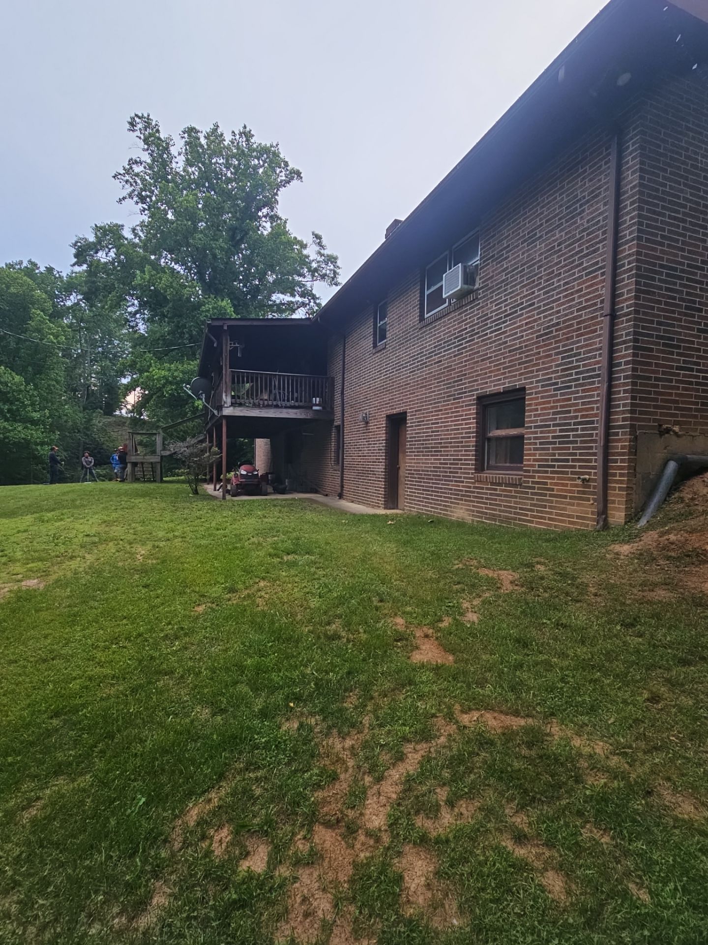 Phillips Residence by Omnia Roofing