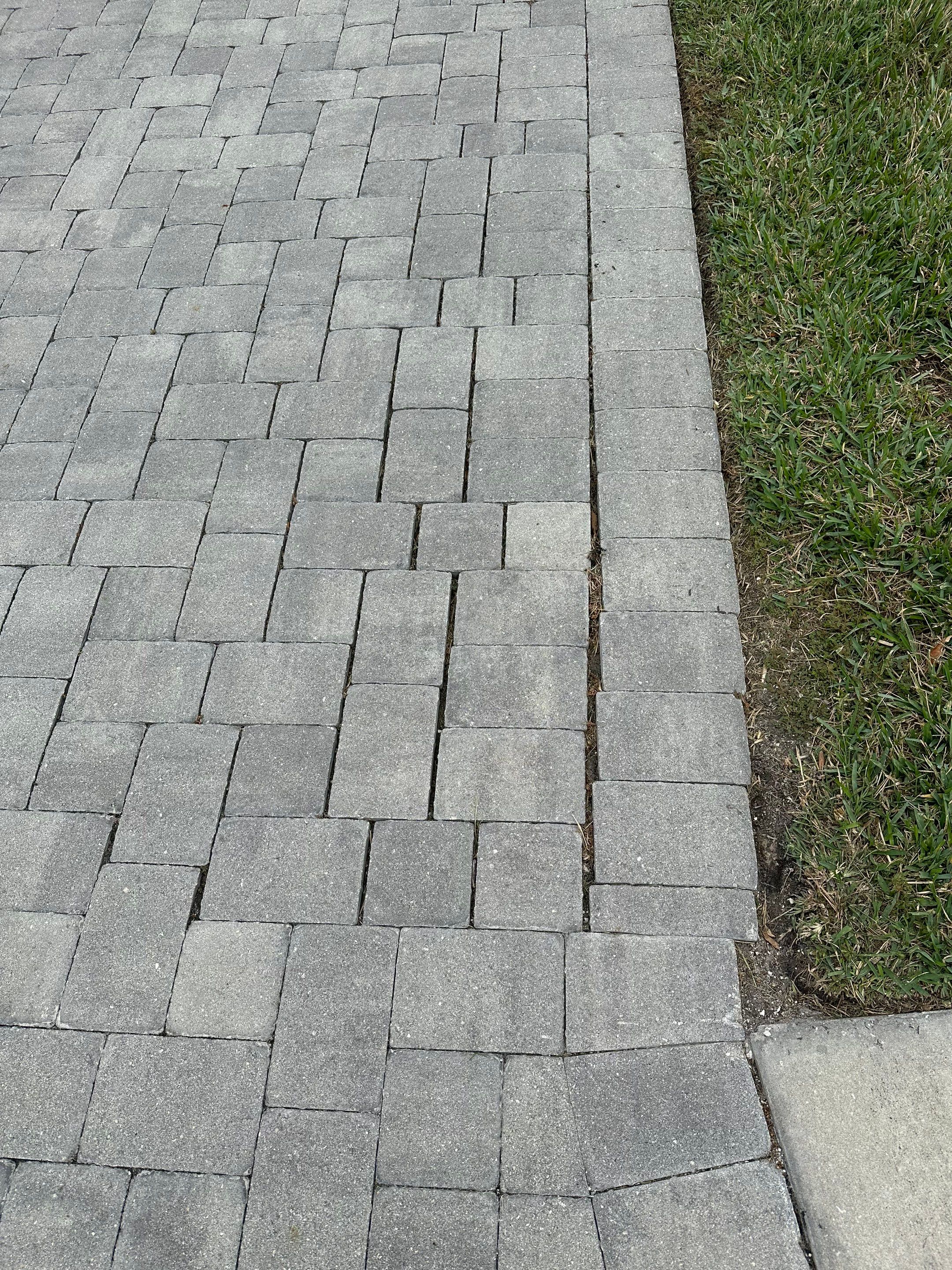 2-Story House Wash & Paver Driveway Cleaning in Trevesta Community, Palmetto, FL | Sunshine AquaWash by Sunshine AquaWash