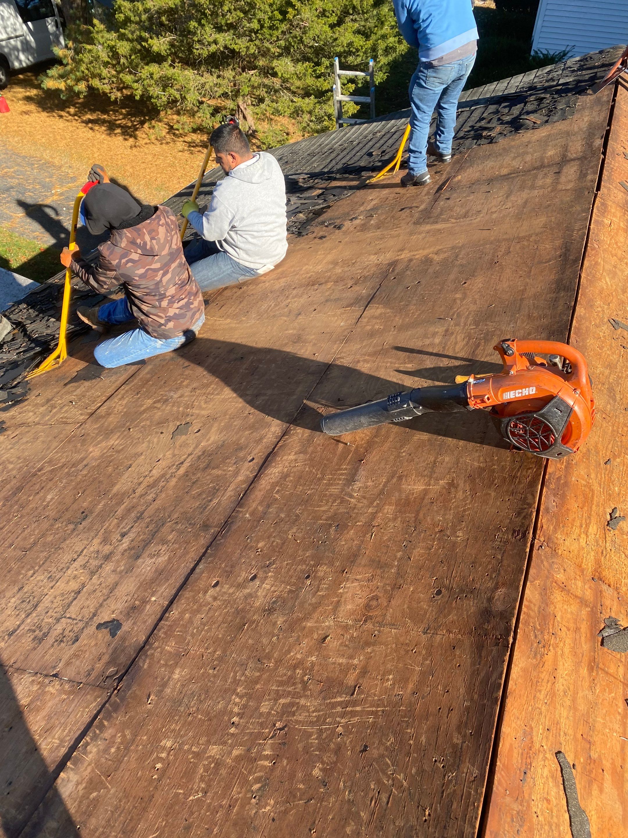 Residential Roofing Installation using Owens Corning TruDefinition by A Plus Exterior