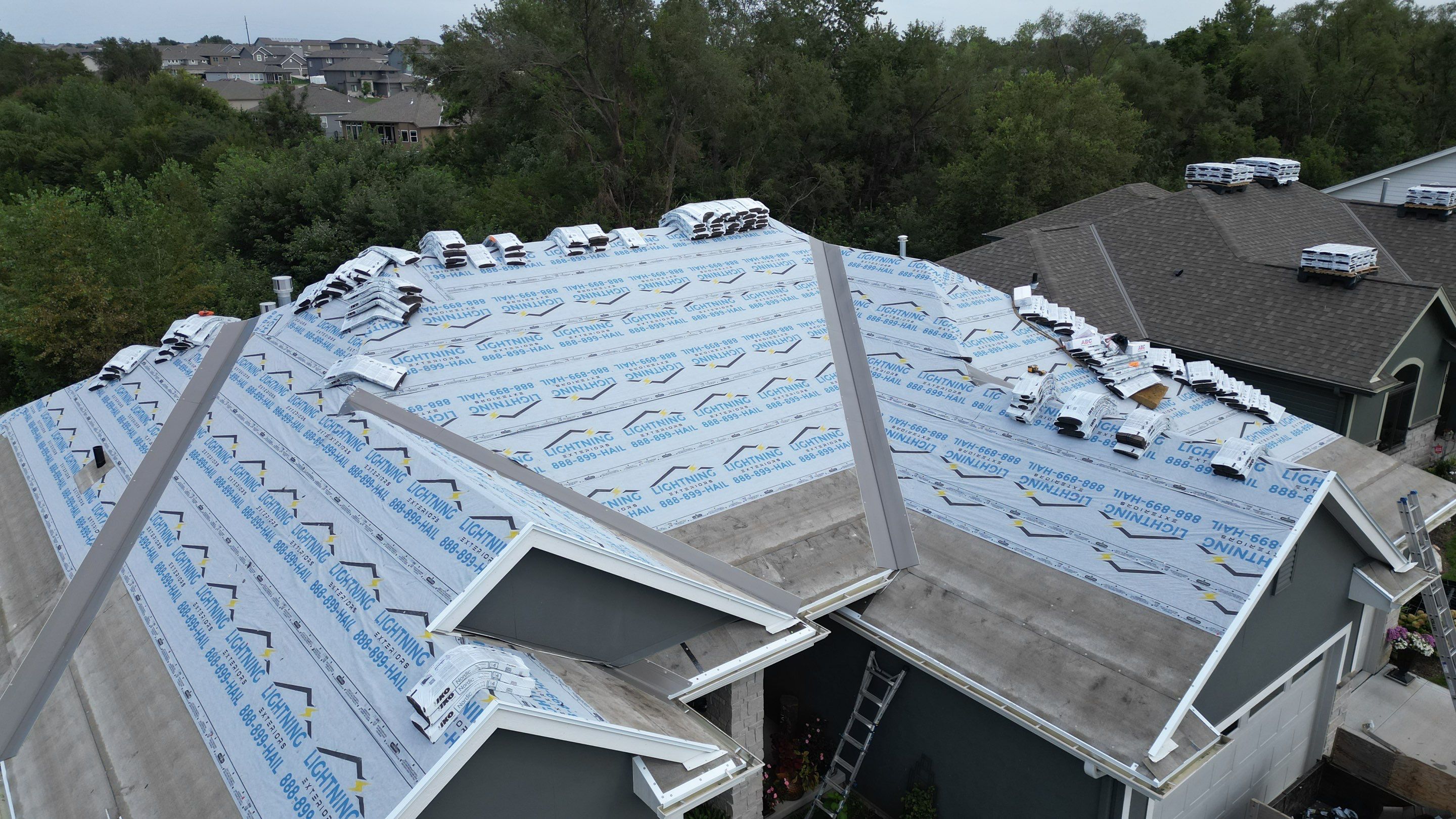 Residential Roofing Installation using IKO Nordic Cornerstone Impact Resistant Class 4 by Lightning Exteriors